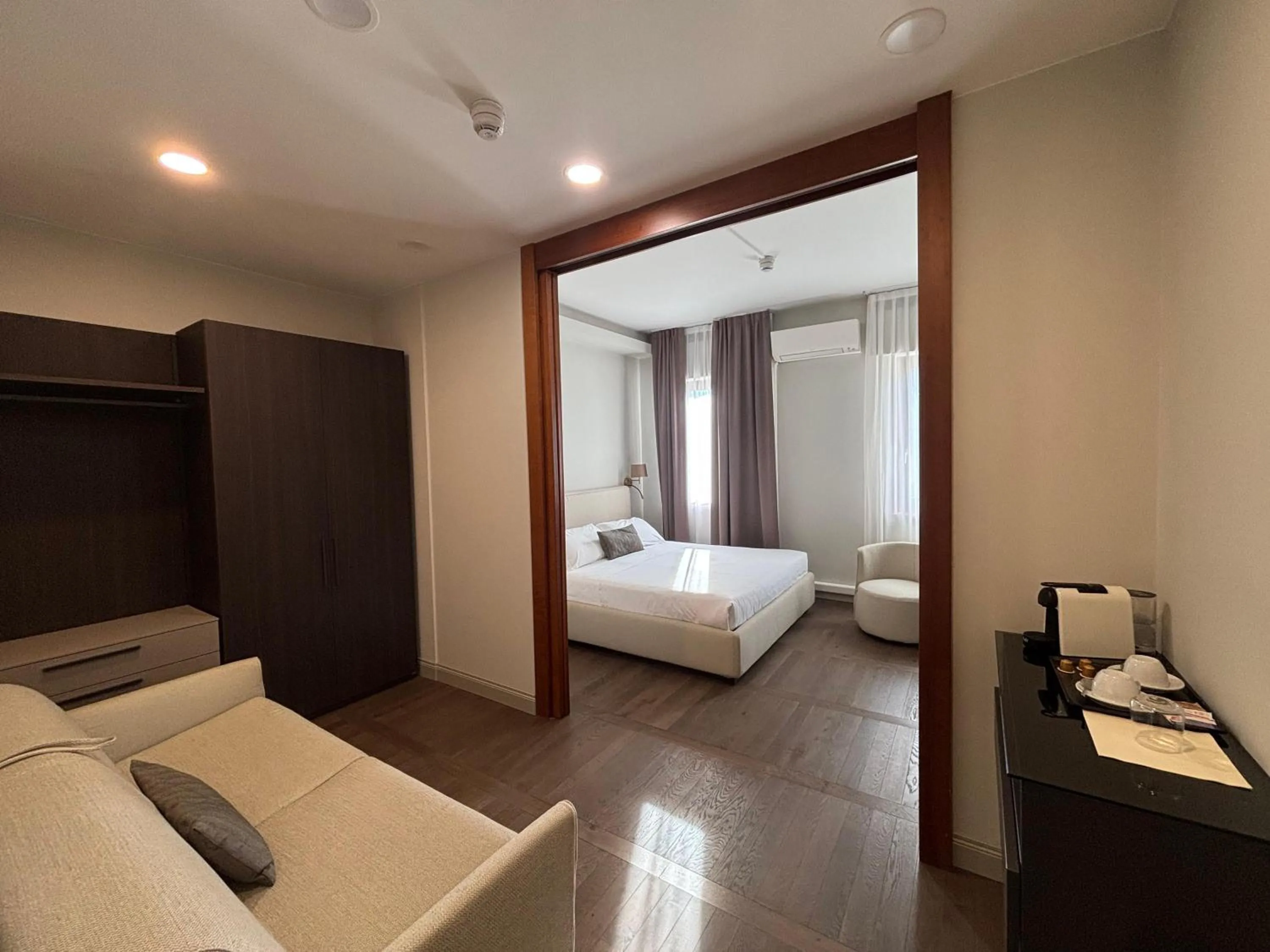 Junior Suite - single occupancy in Hotel Carlton