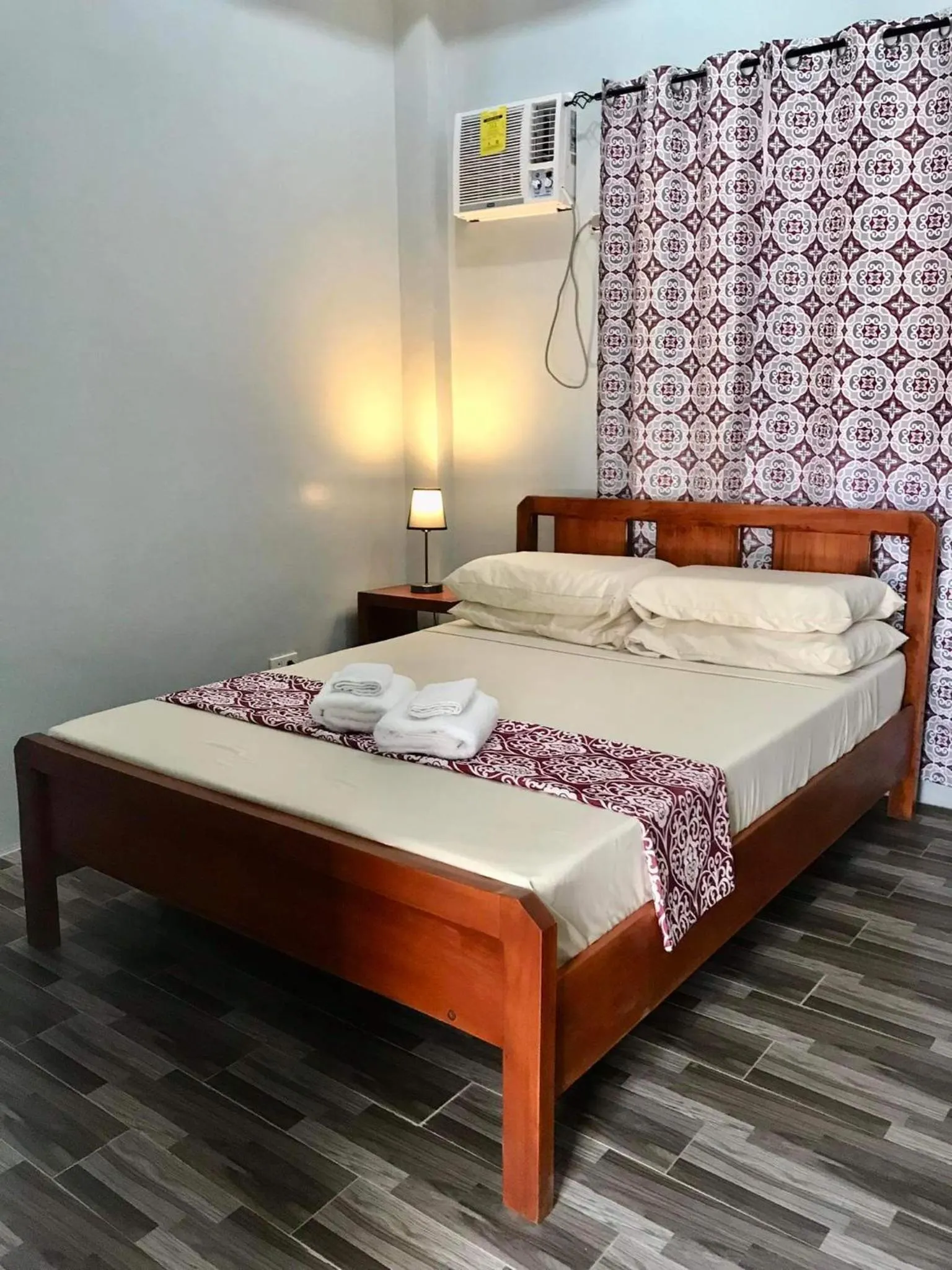 Standard Double Room in RedDoorz at Gracia's Calzada Inn Camiguin