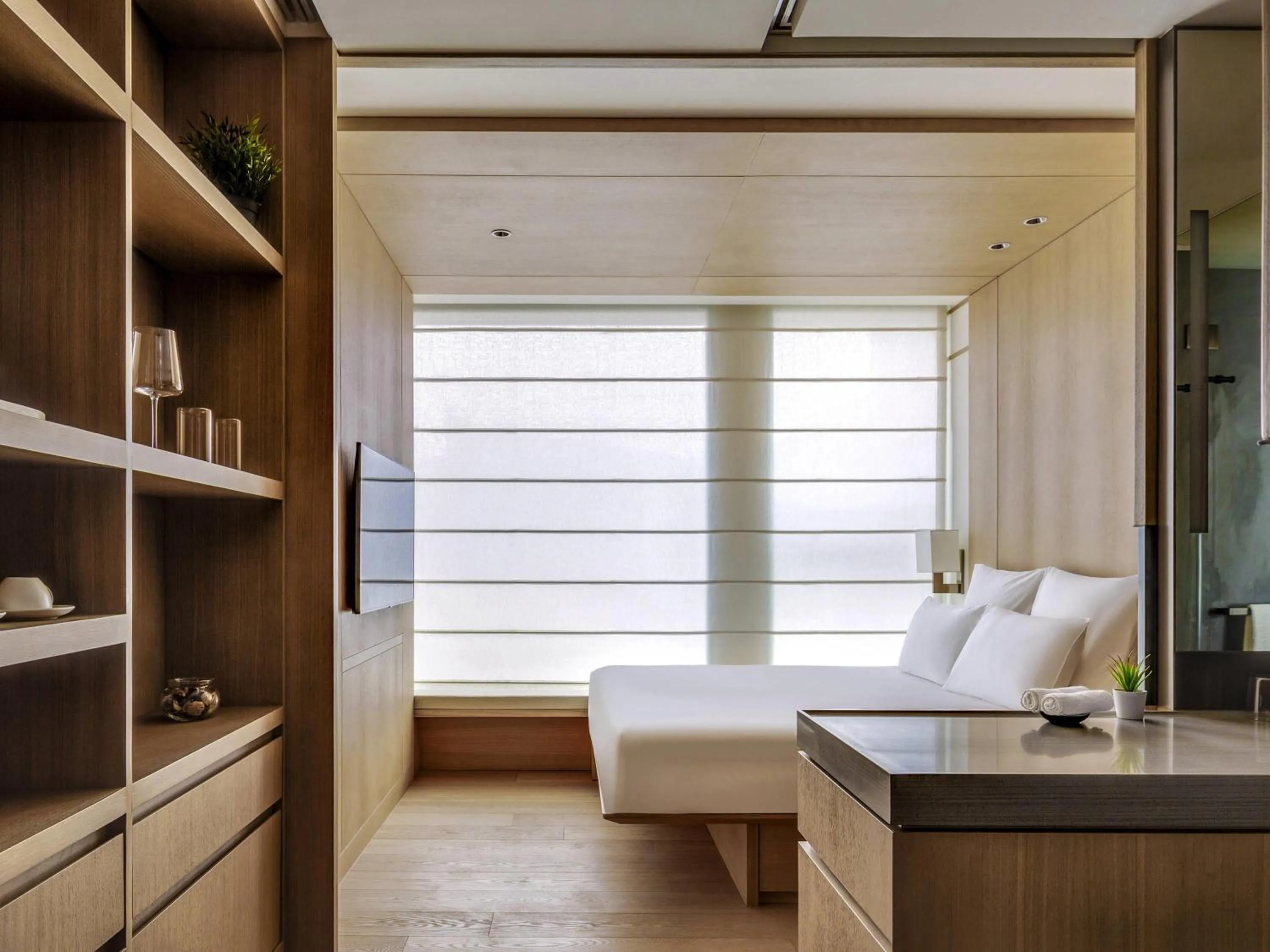 Superior King Room with City View in AKI Hotel Hong Kong - MGallery Collection