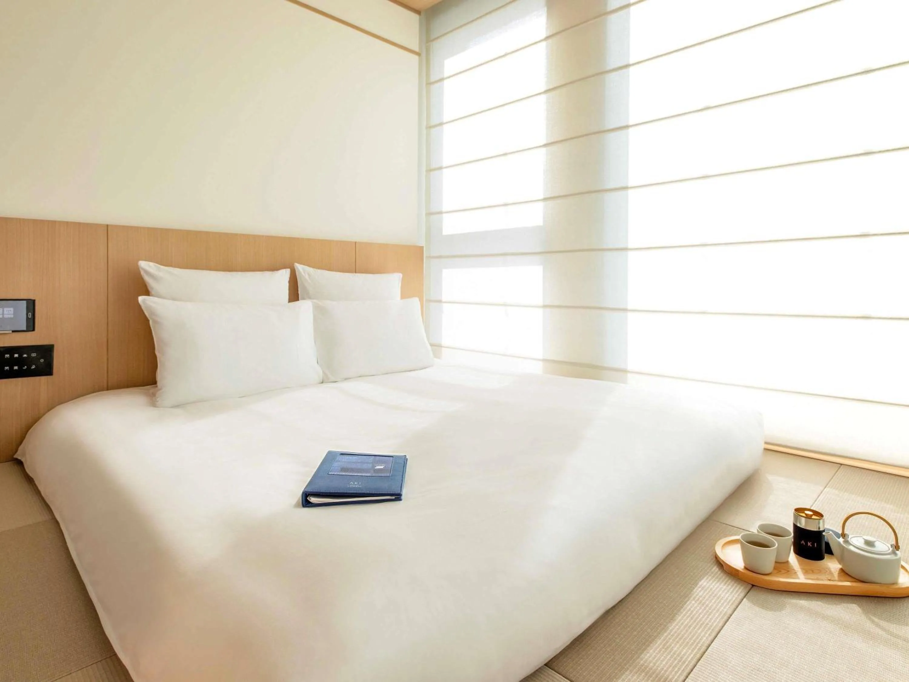 Deluxe King Room - Japanese-style Tatami in AKI Hotel Hong Kong - MGallery Collection