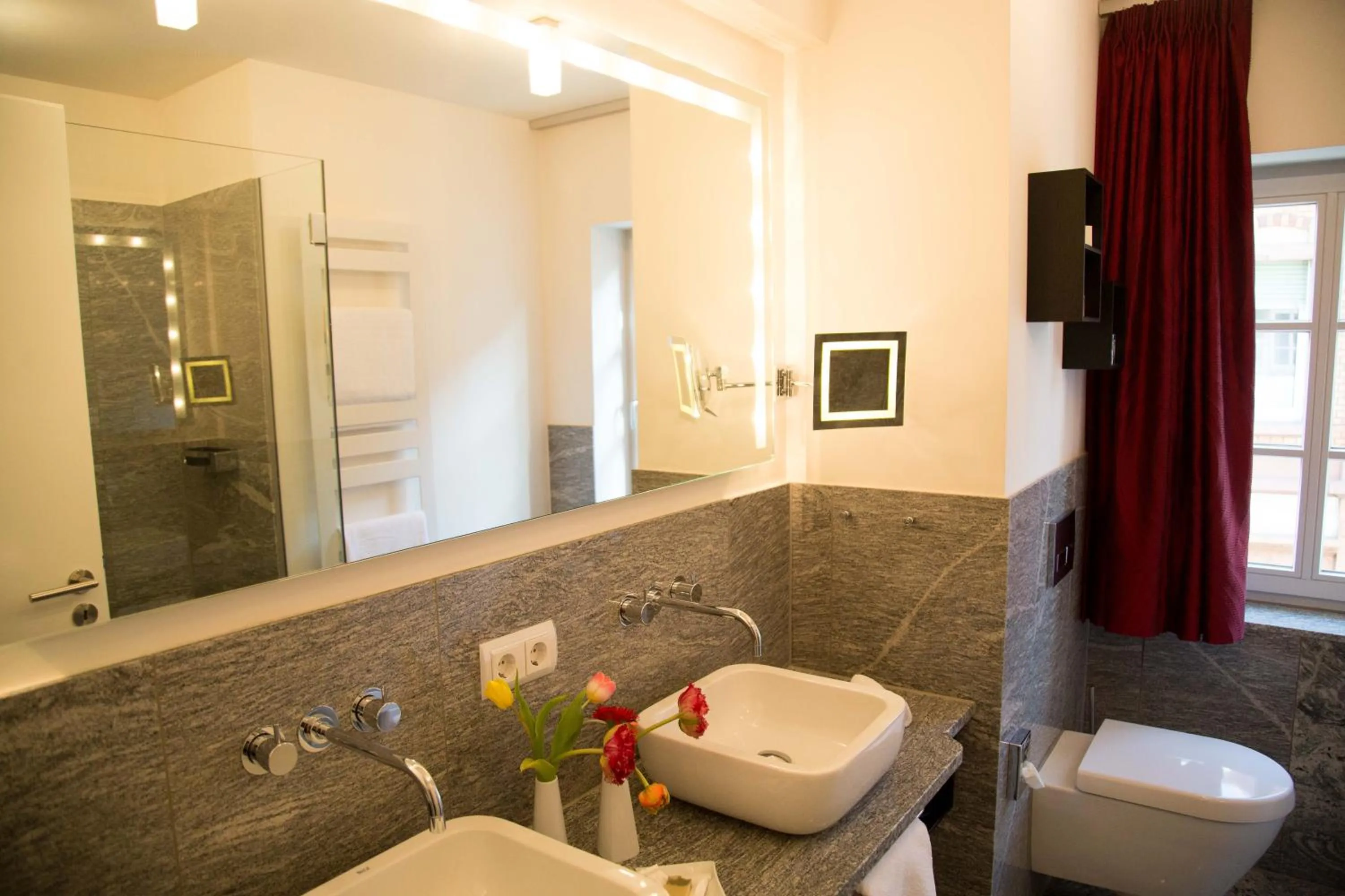 Deluxe Double Room in Kaiser Kulturhotel