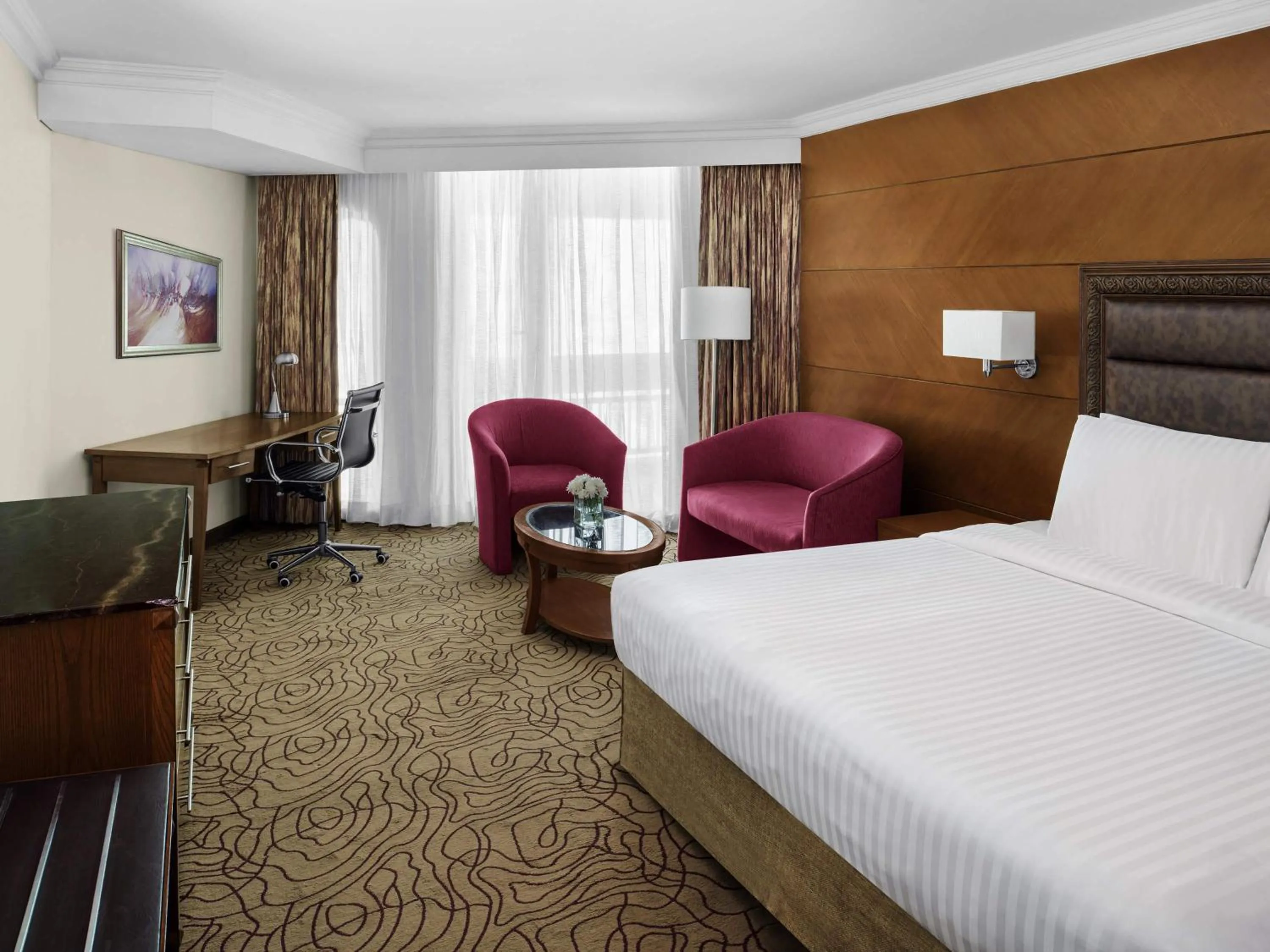 Executive King Room in Mövenpick Hotel Karachi