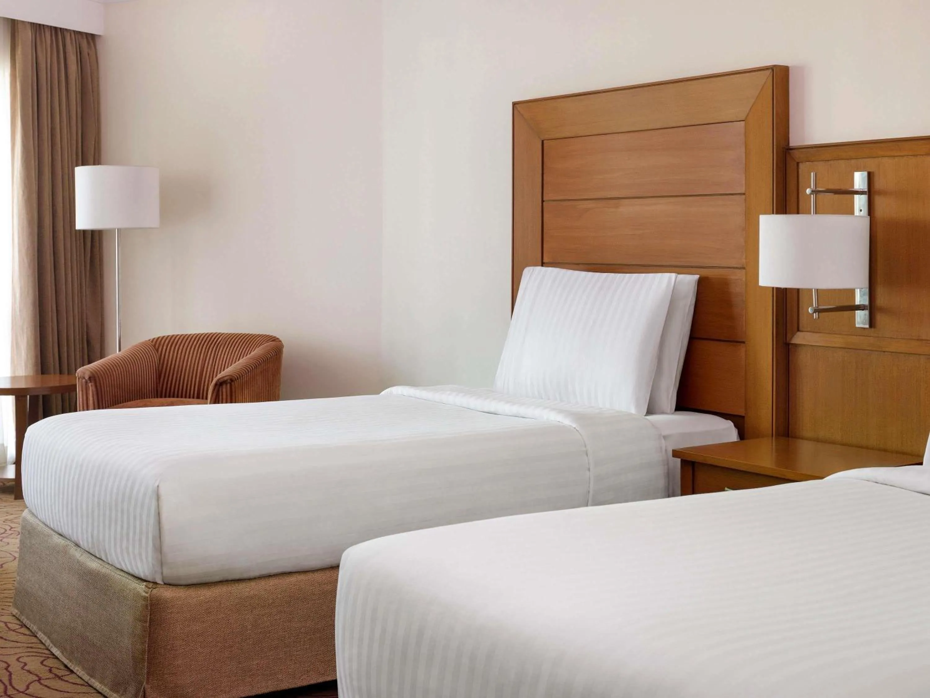 Deluxe Suite in Mövenpick Hotel Karachi