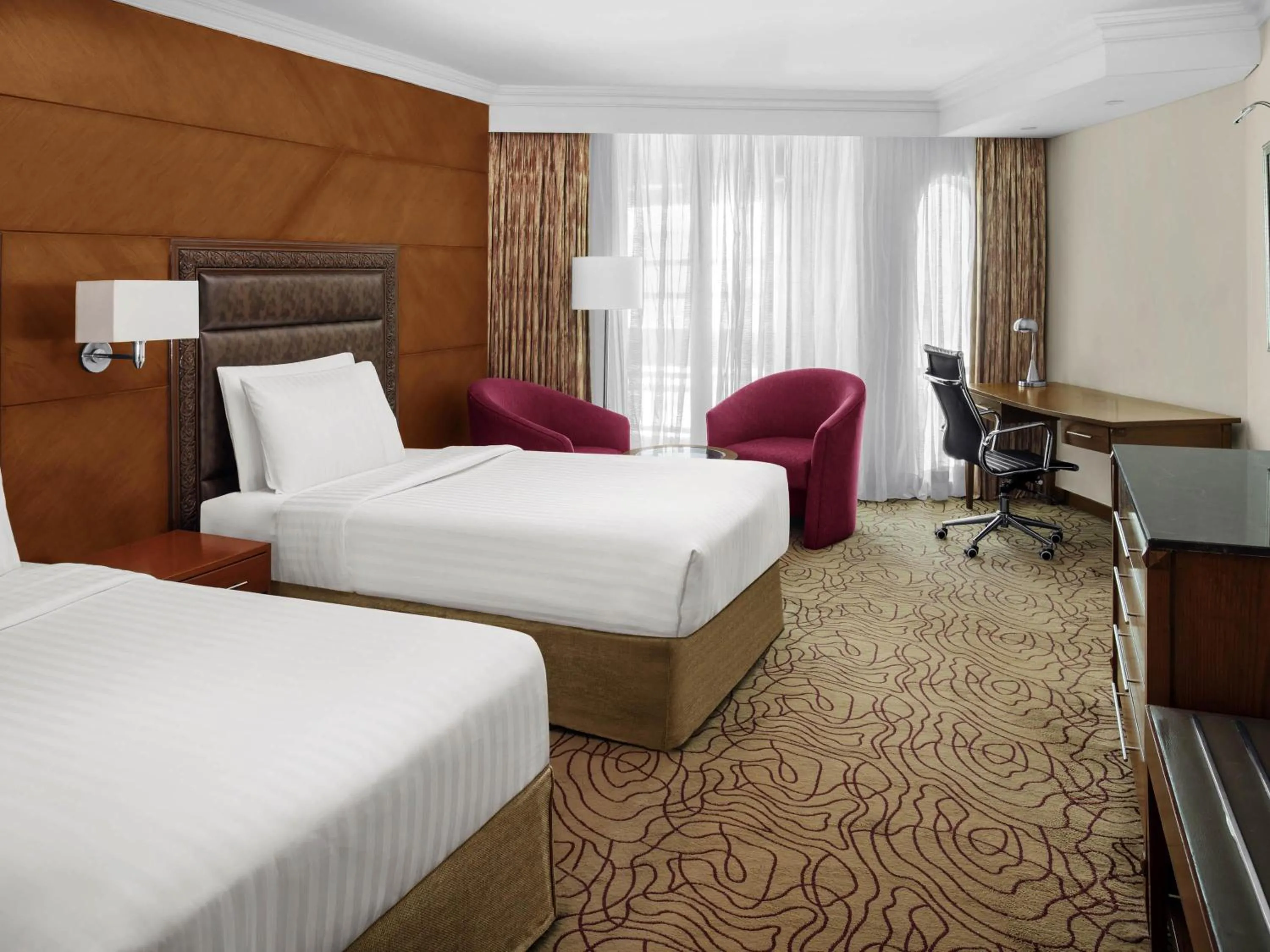 Executive Twin Room in Mövenpick Hotel Karachi