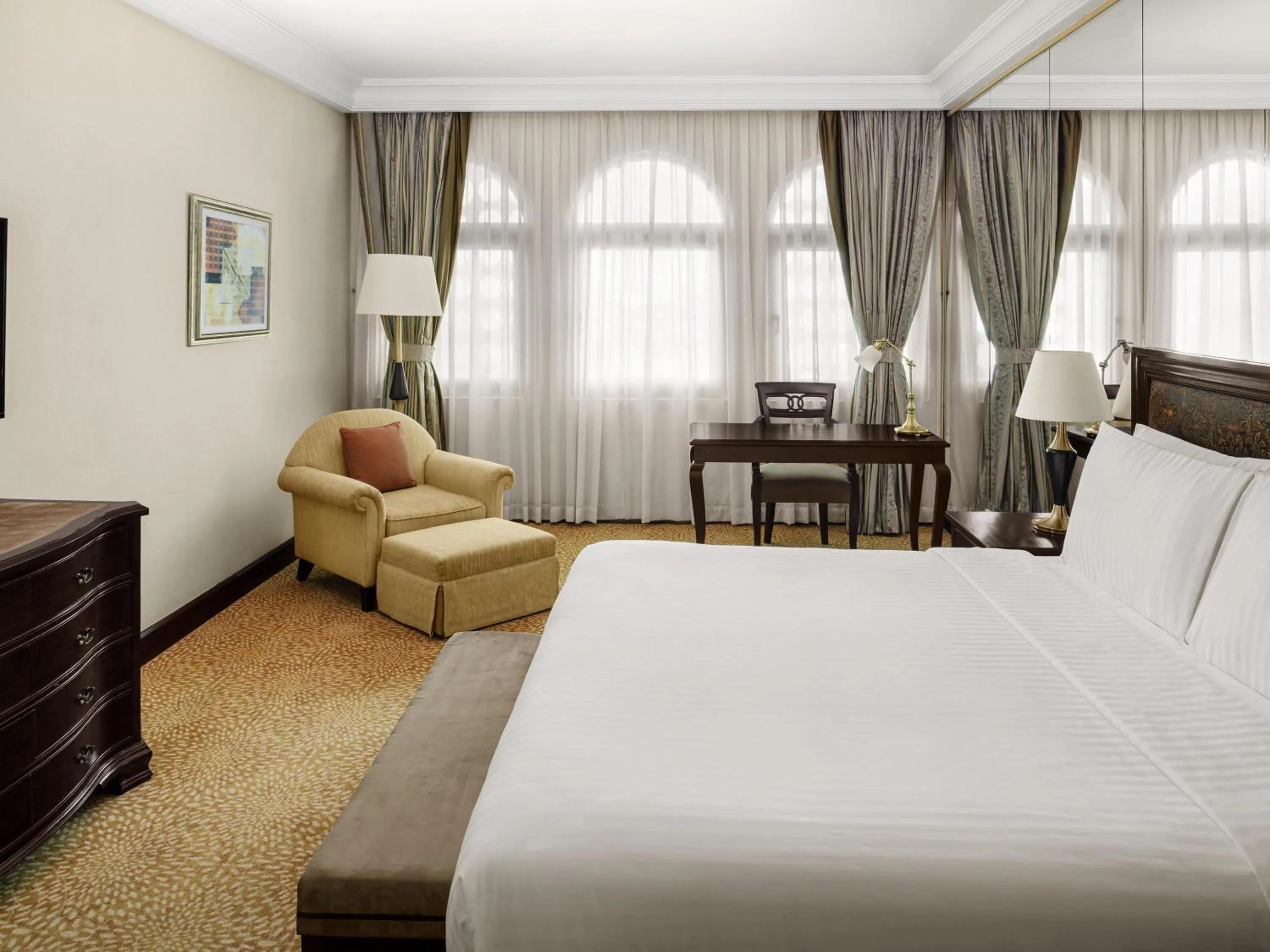 One-Bedroom Suite in Mövenpick Hotel Karachi