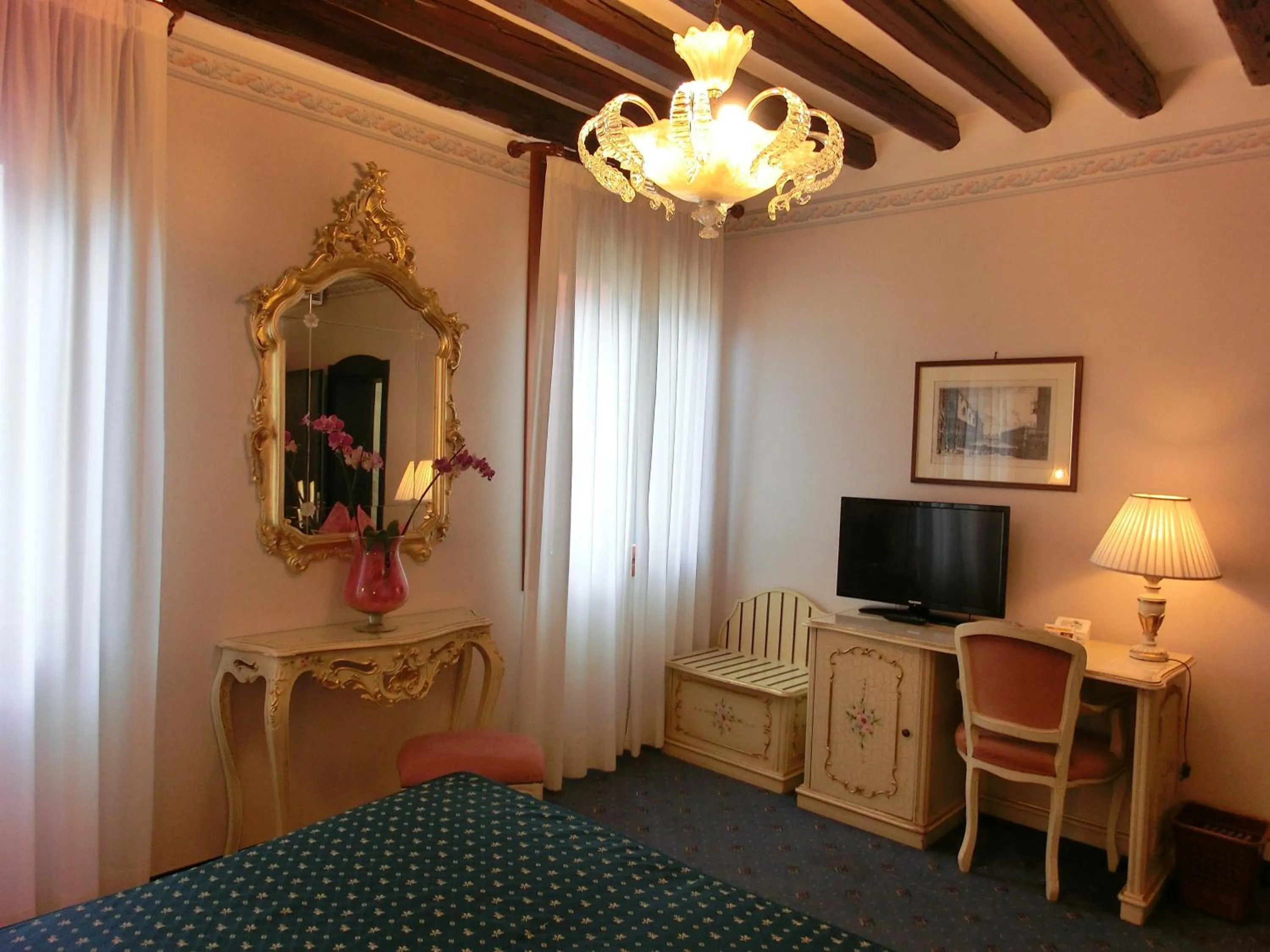 Single Room in Hotel Diana