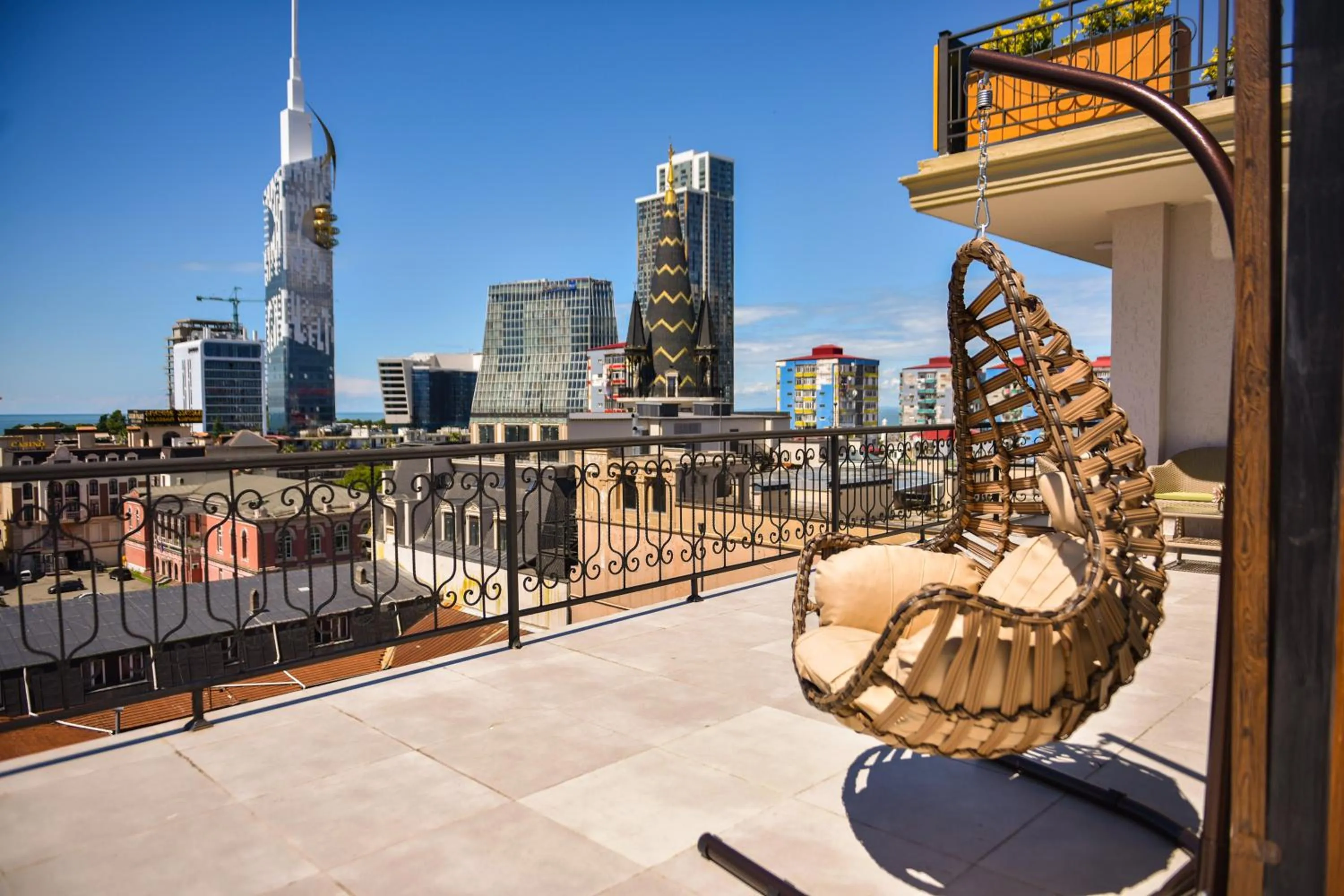 Junior Suite with Terrace in Hotel Monarch