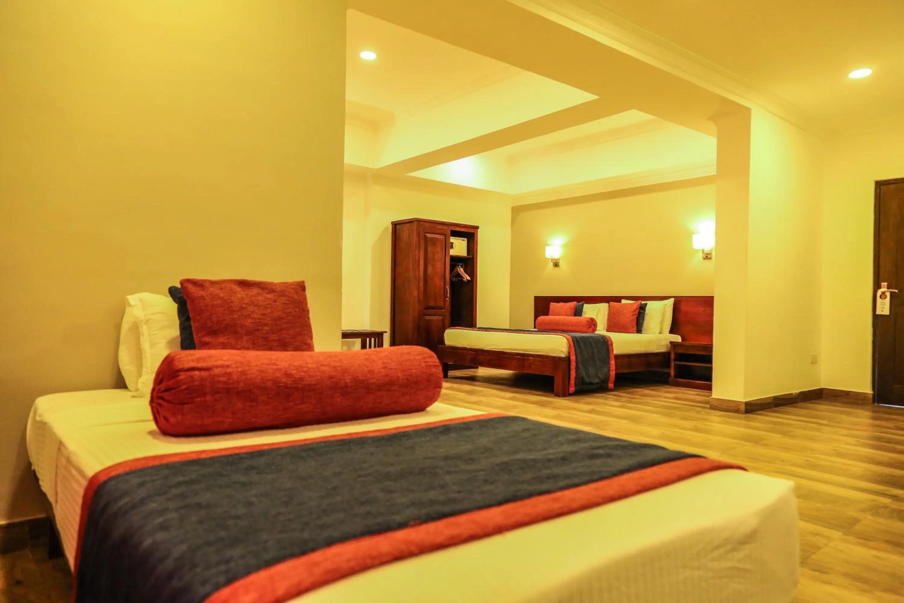 Deluxe Triple Room in Oak Ray Ella Gap Hotel