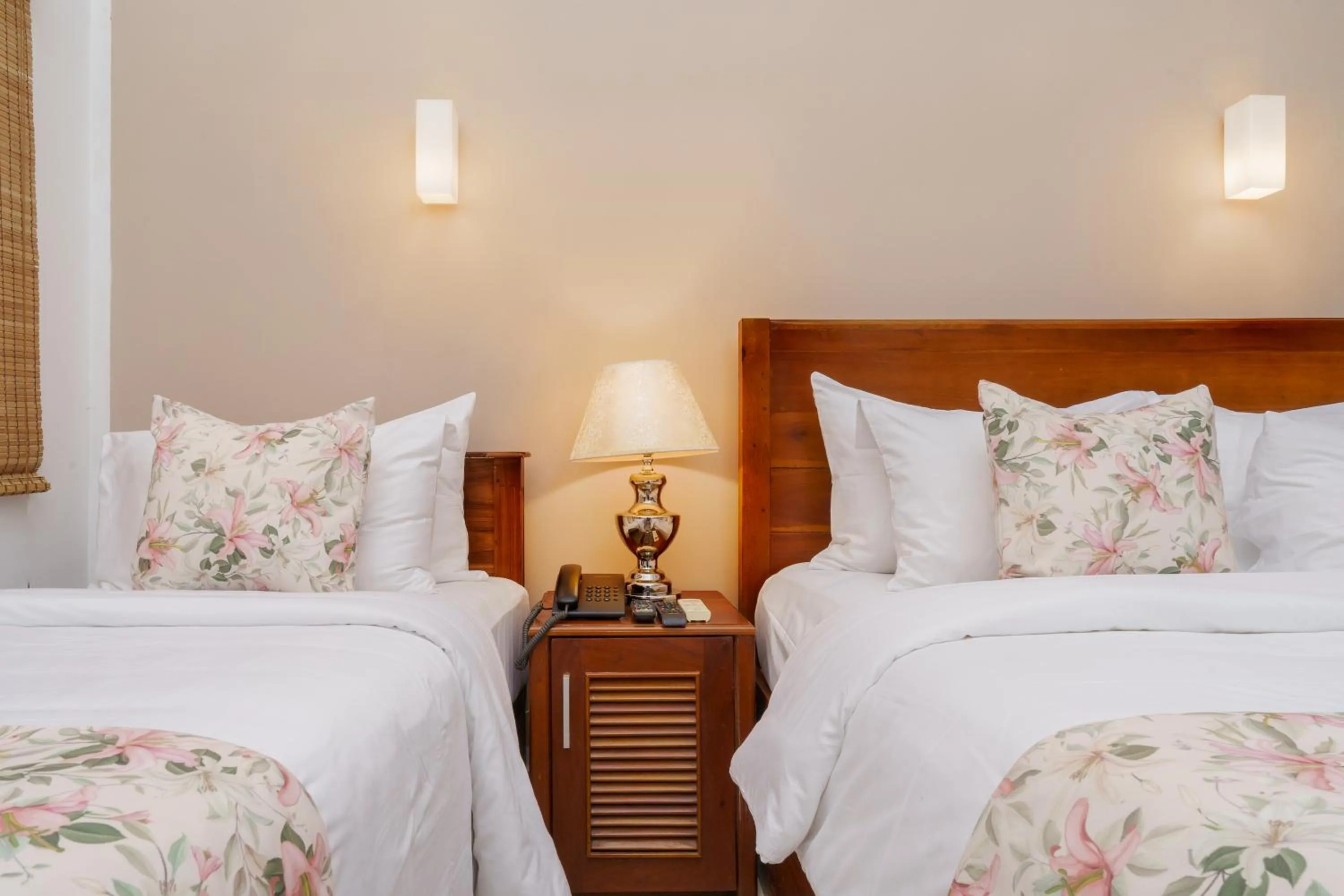 Standard Triple Room in Hotel Travellers Nest Kandy