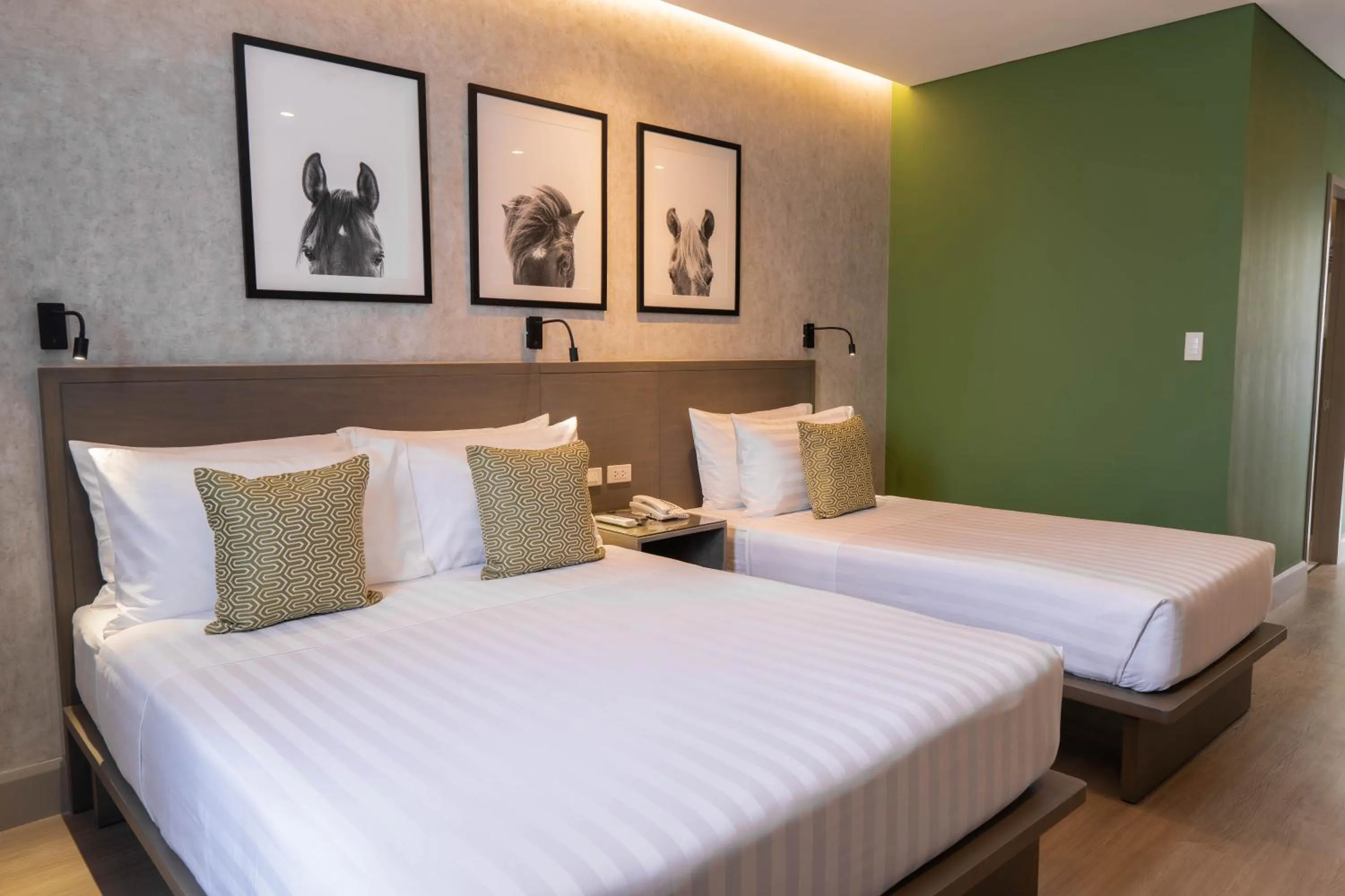 Deluxe Double or Twin Room in Primeway Suites Cebu