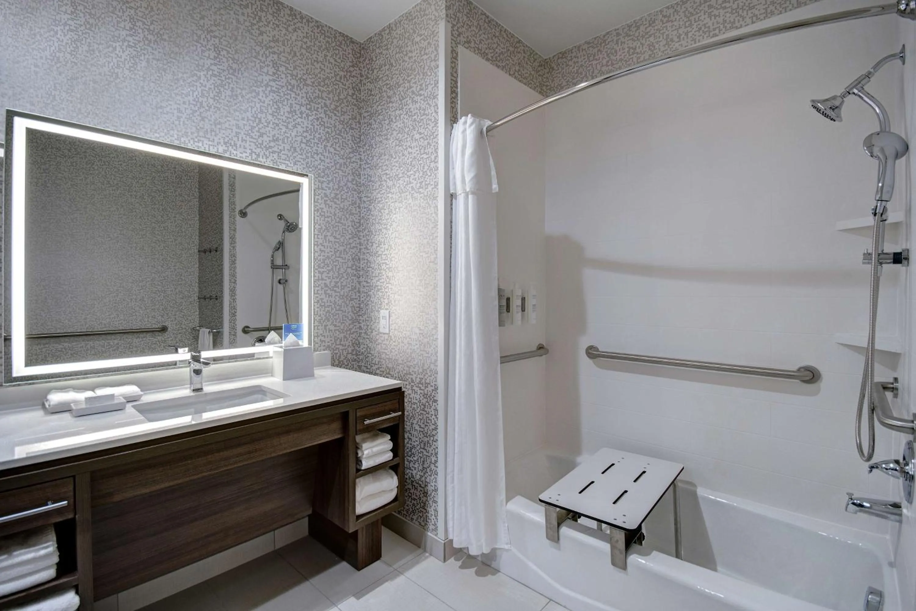 Queen Studio Suite - Mobility/Hearing Accessible  in Home2 Suites By Hilton Burleson