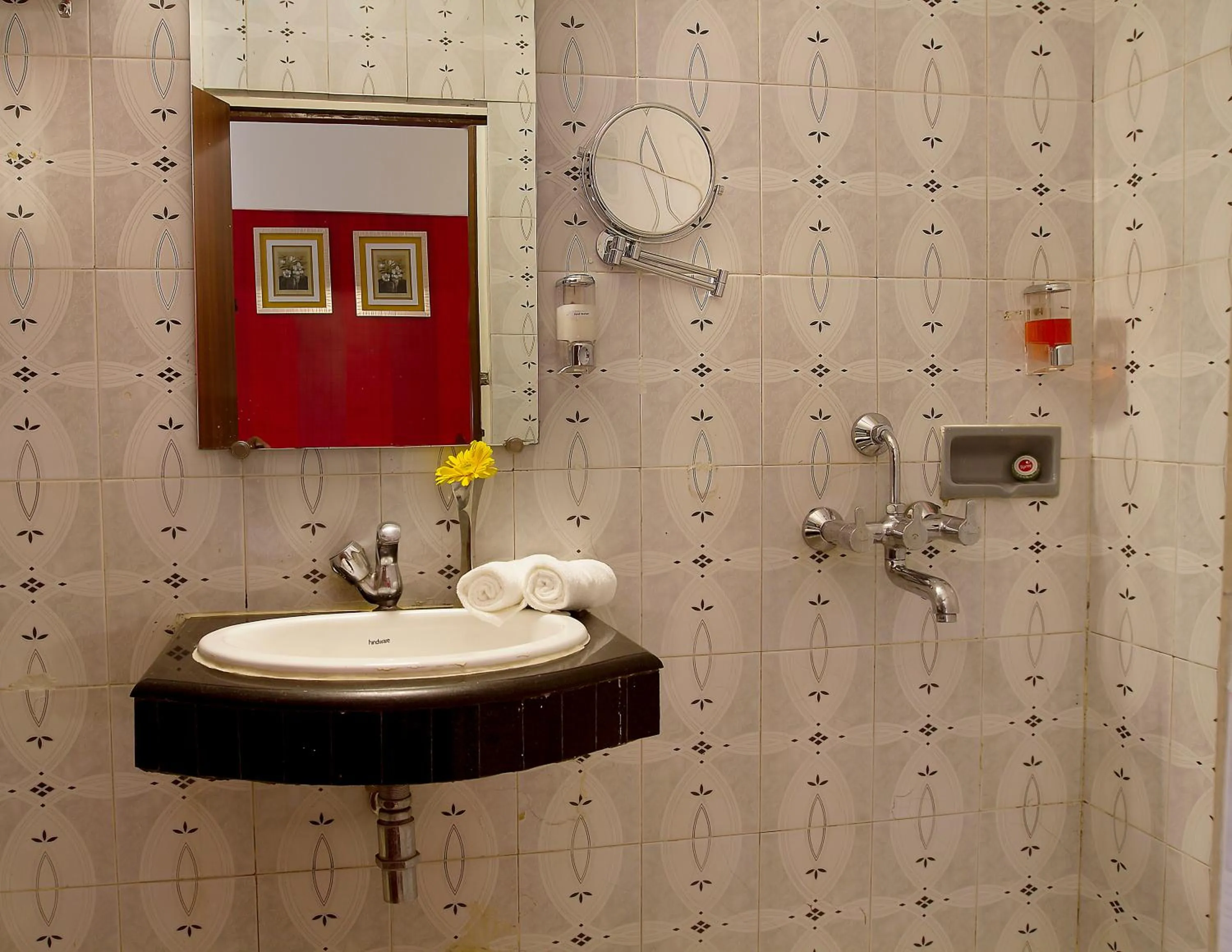 Standard Twin Room - single occupancy in 7 Apple Hotel Pimpri Pune