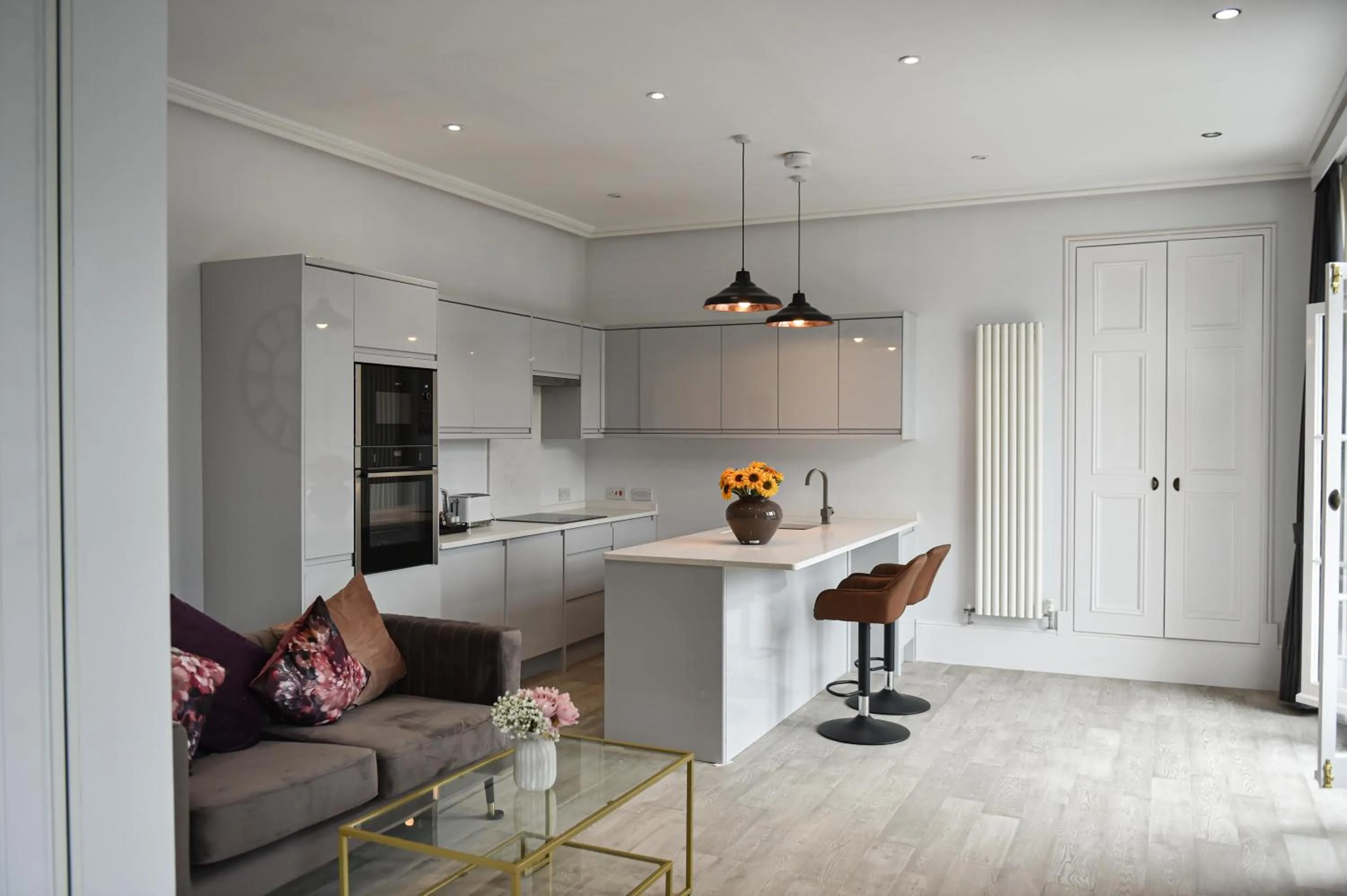 Duplex Apartment in Victoria Colonnade Aparthotel