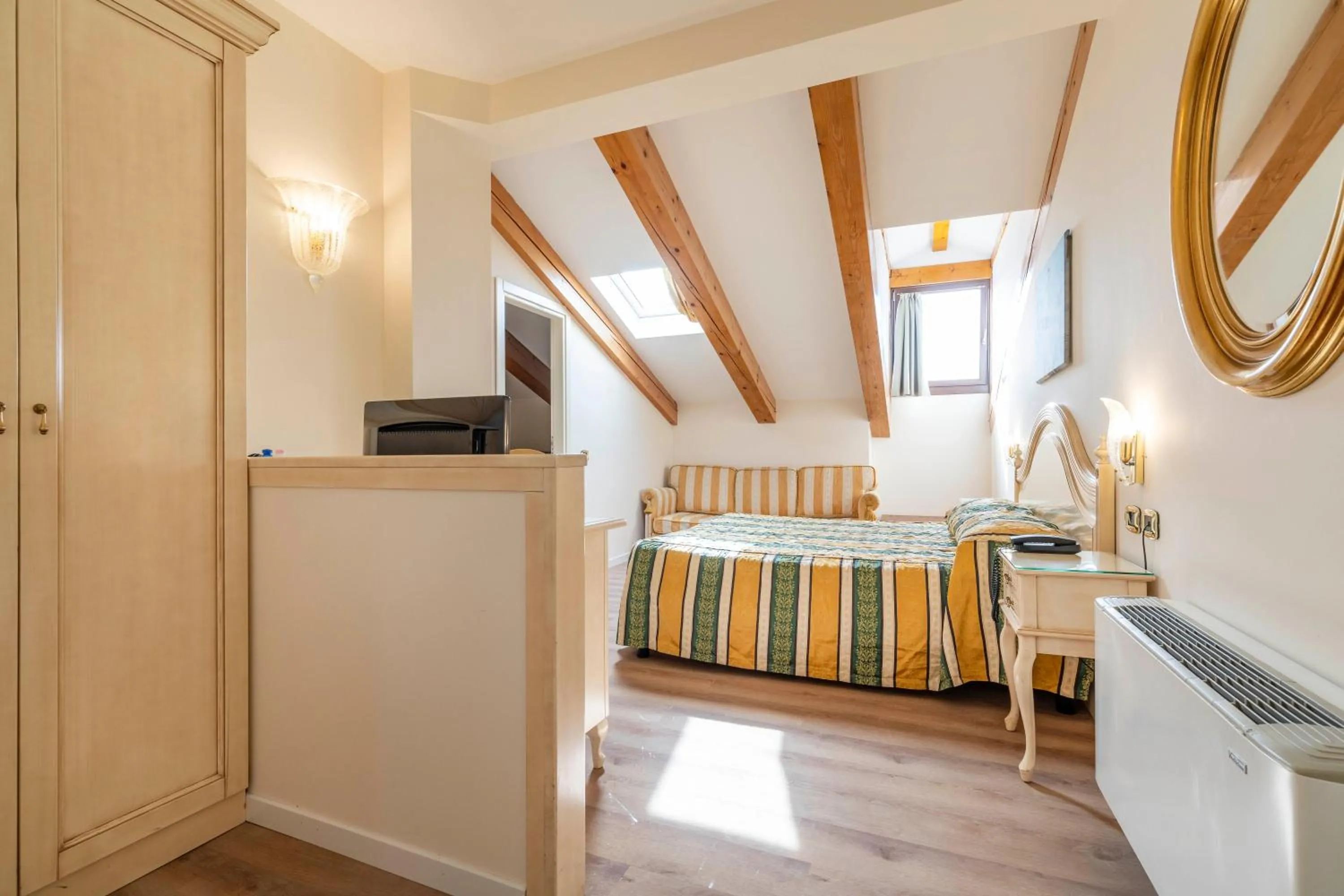 Attic Room in Hotel Panorama