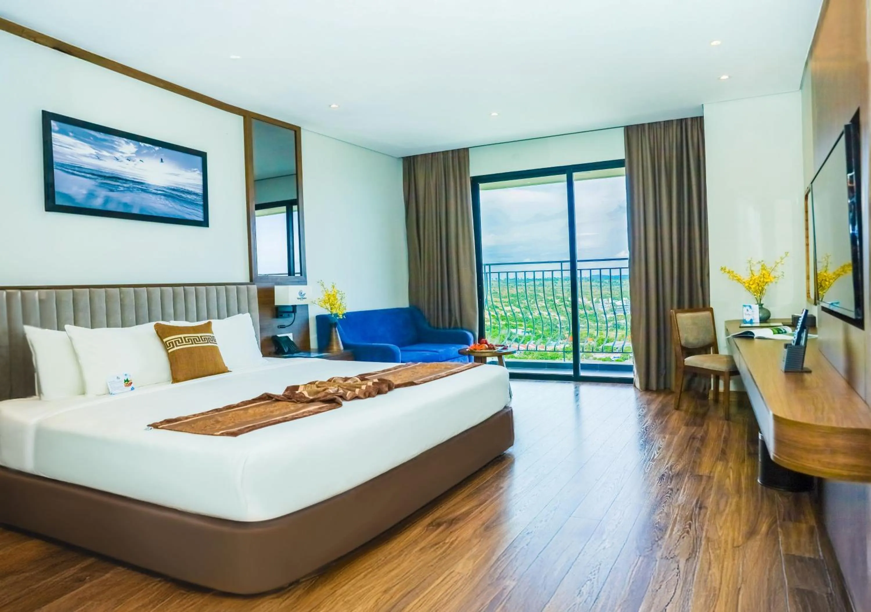 Deluxe Double Partial Sea view with Balcony in Vipol Mui Ne Hotel & Spa