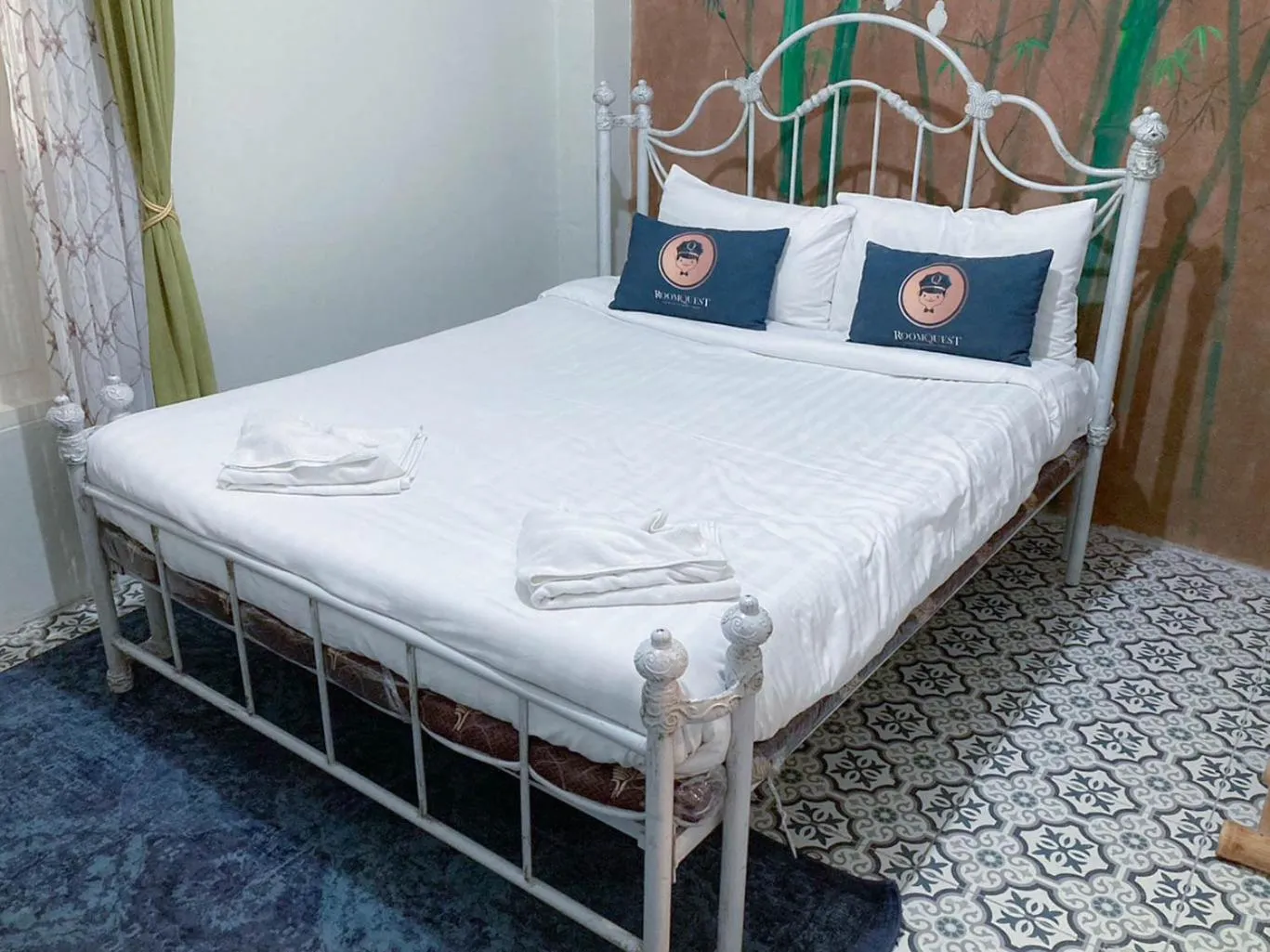 Standard Double Room in 2499 Heritage Chinatown Bangkok Hotel By RoomQuest