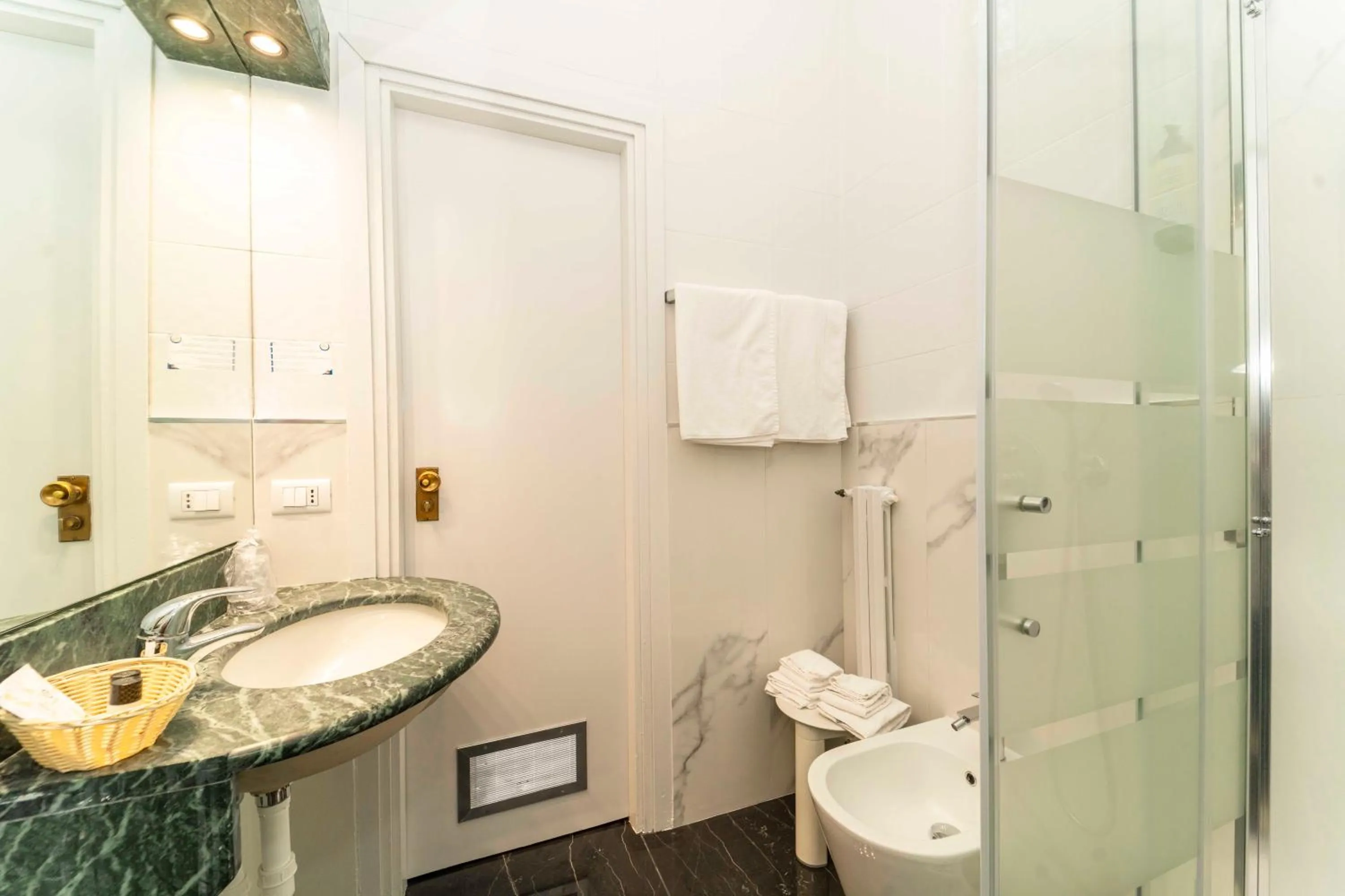 Double or Twin Room in Hotel Royal Torino Centro Congressi