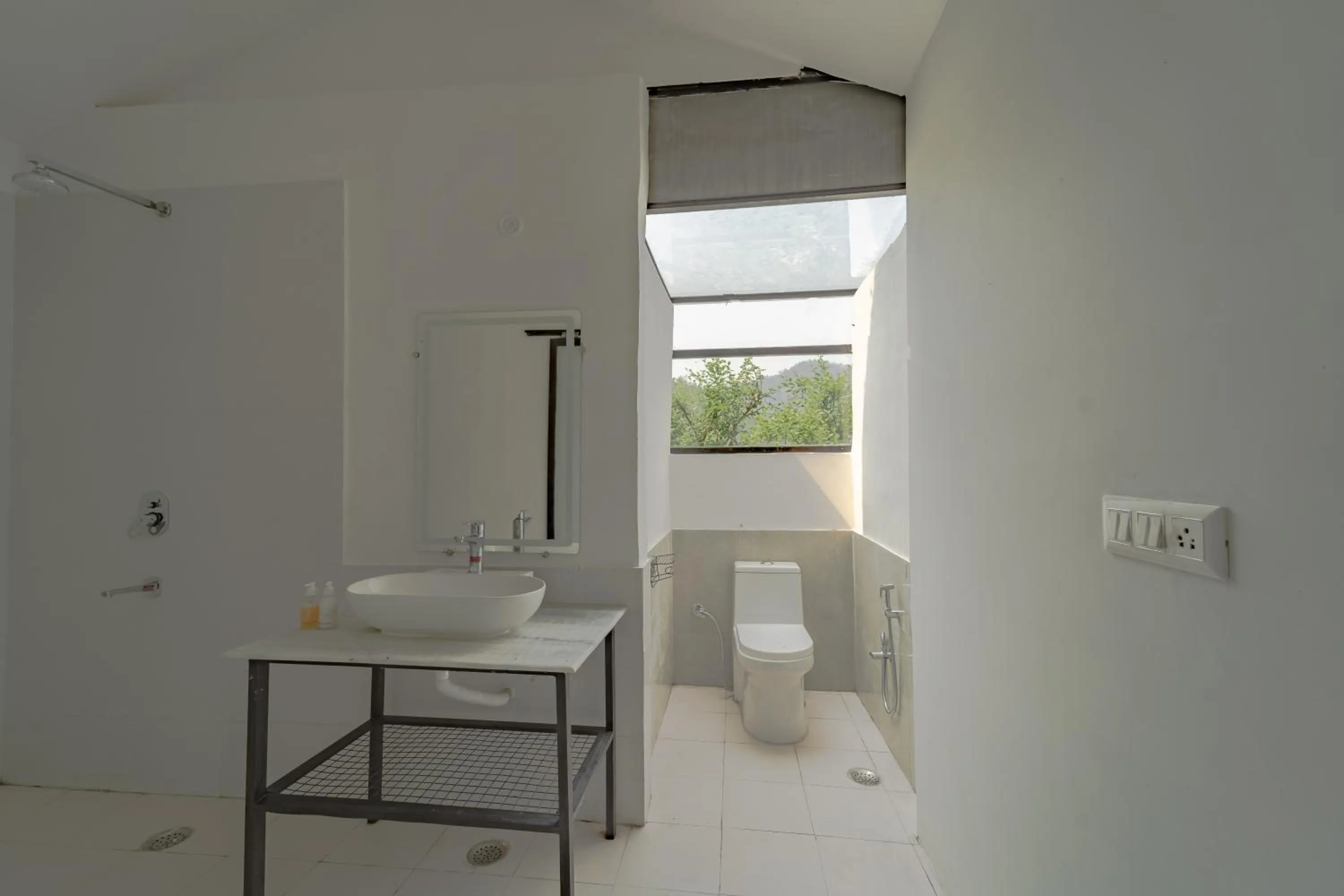 Bathroom in Ayali Riverside Resort by Alivaa- Rishikesh