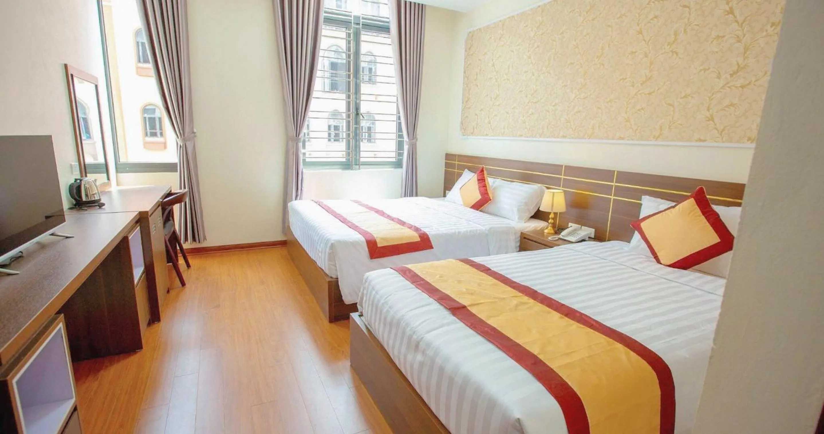 Deluxe Family Room in Ruby Halong 6 Hotel