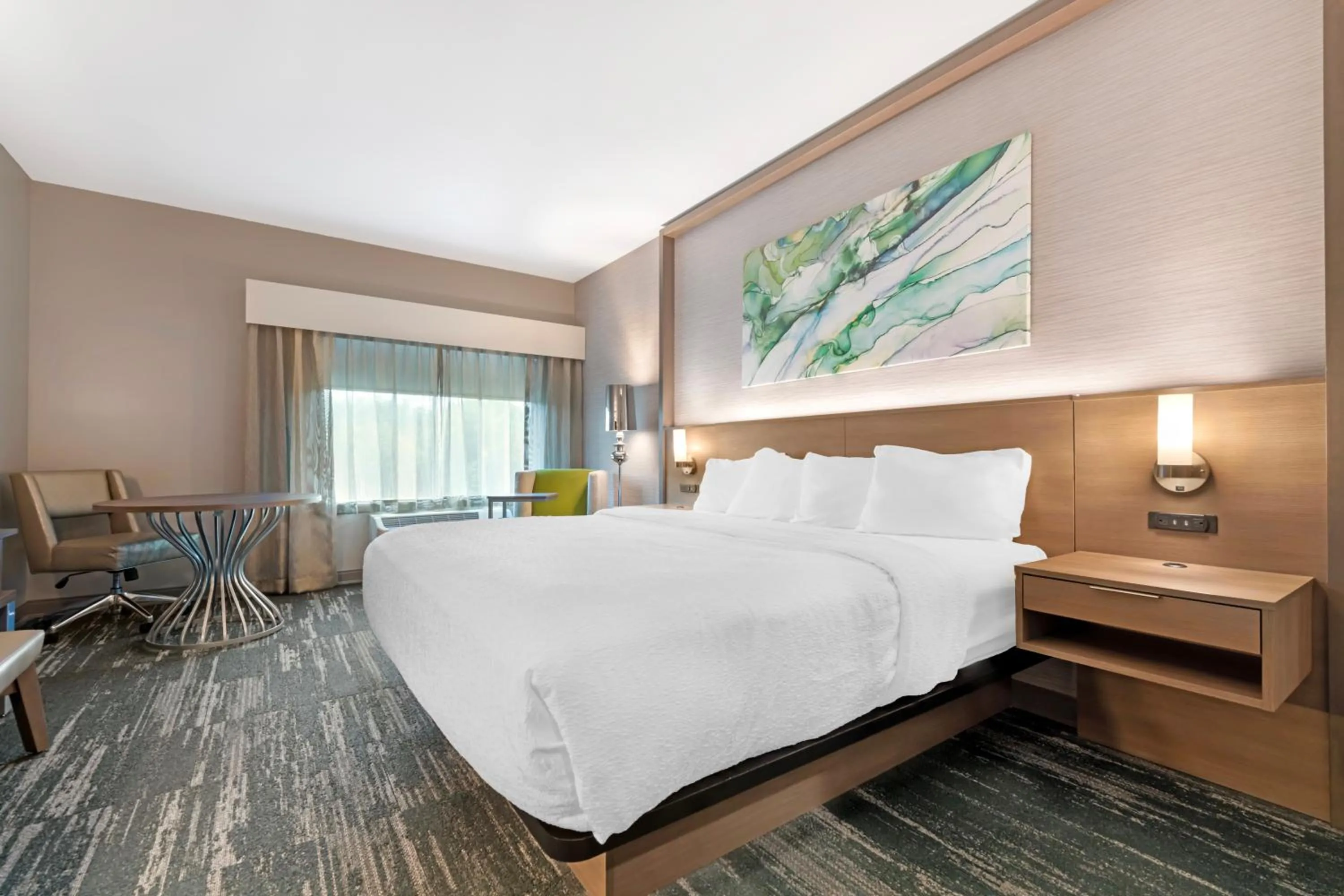 King Room in Best Western Plus Grand Rapids MN