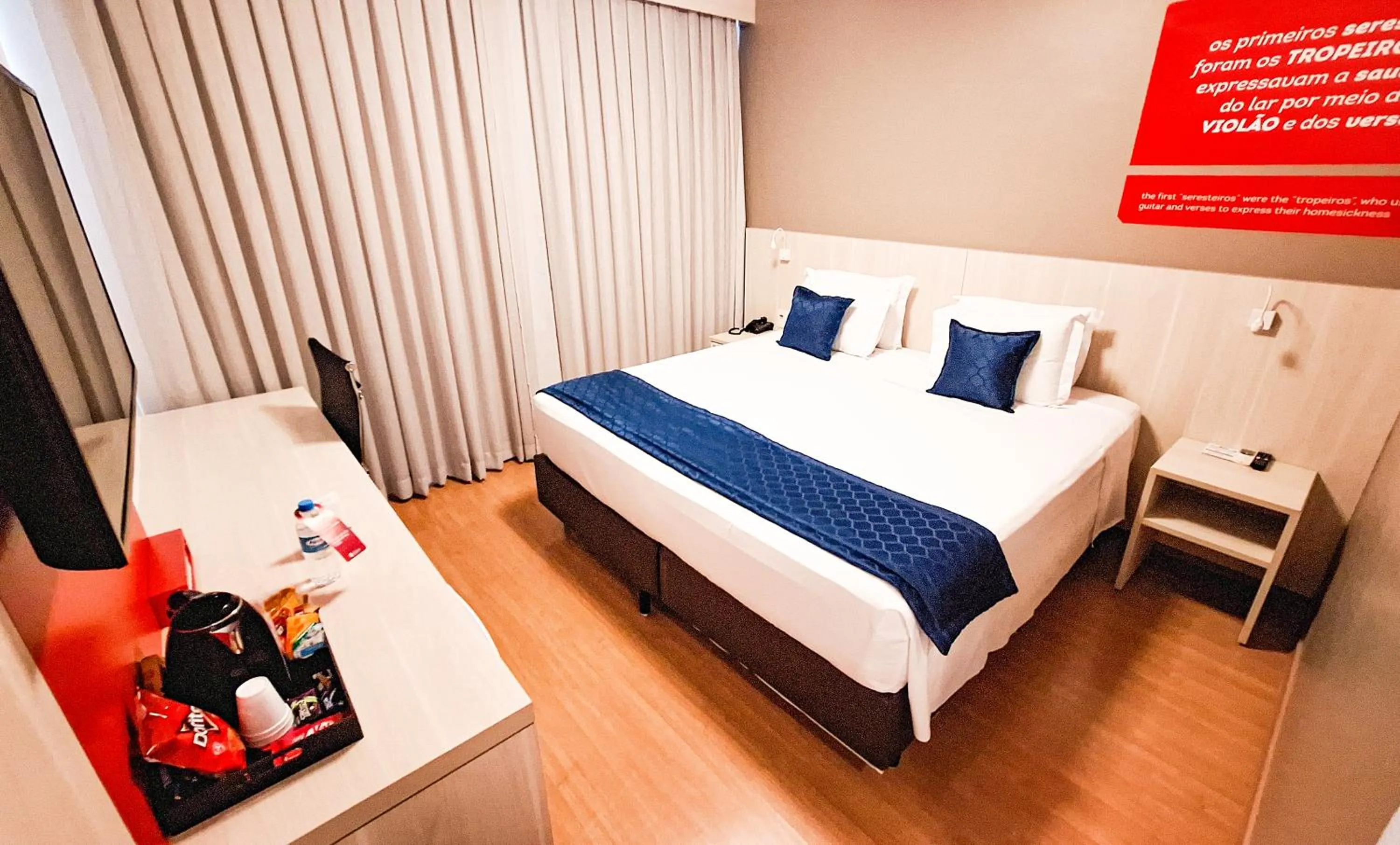 Deluxe Queen Room in eSuites Belo Horizonte Minascasa