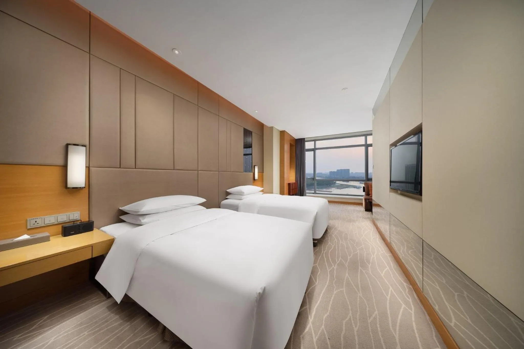 Deluxe Double Room with Two Double Beds in Crowne Plaza Yangzhou, an IHG Hotel