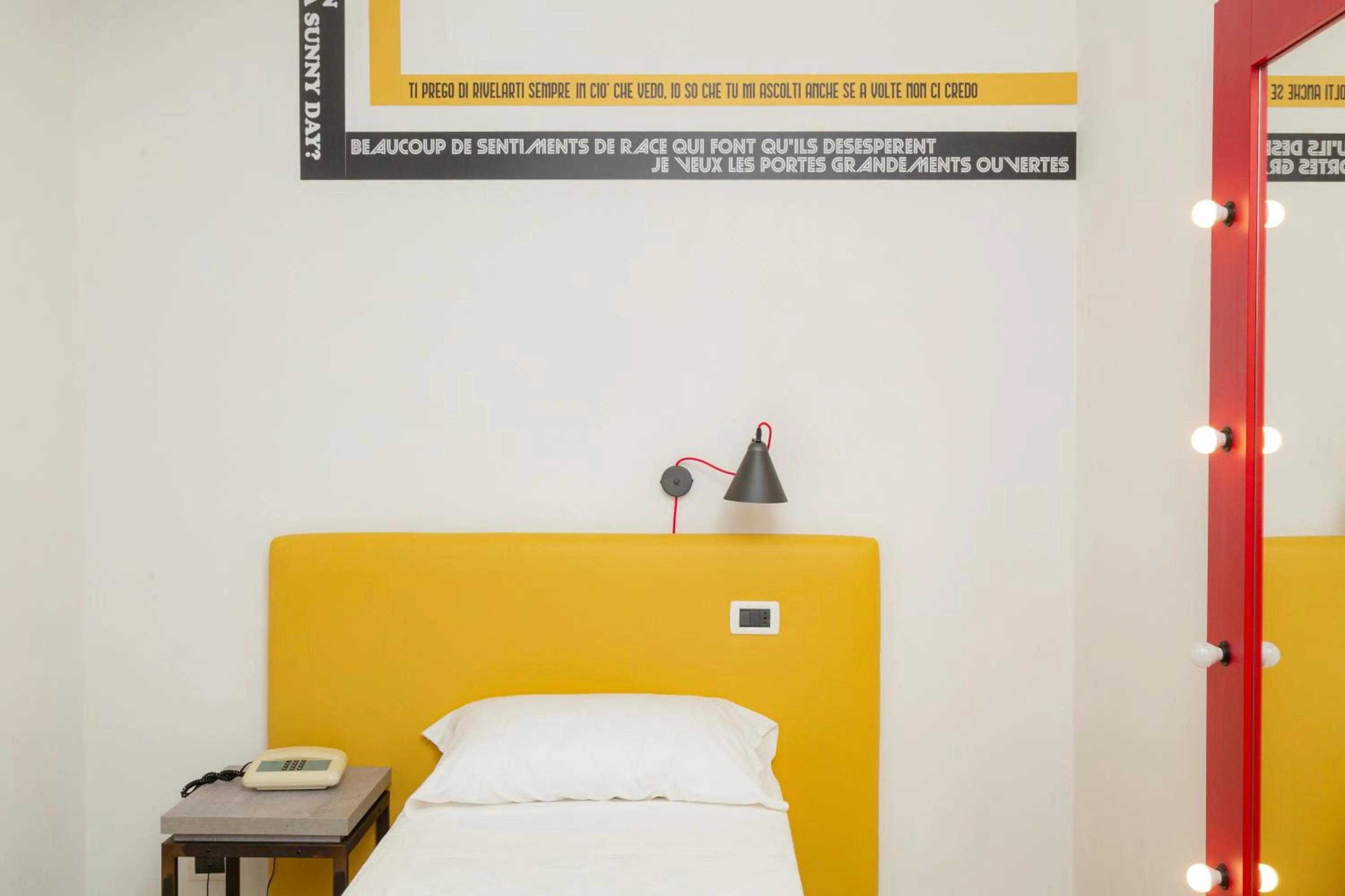 Single Room in Wave Hotel