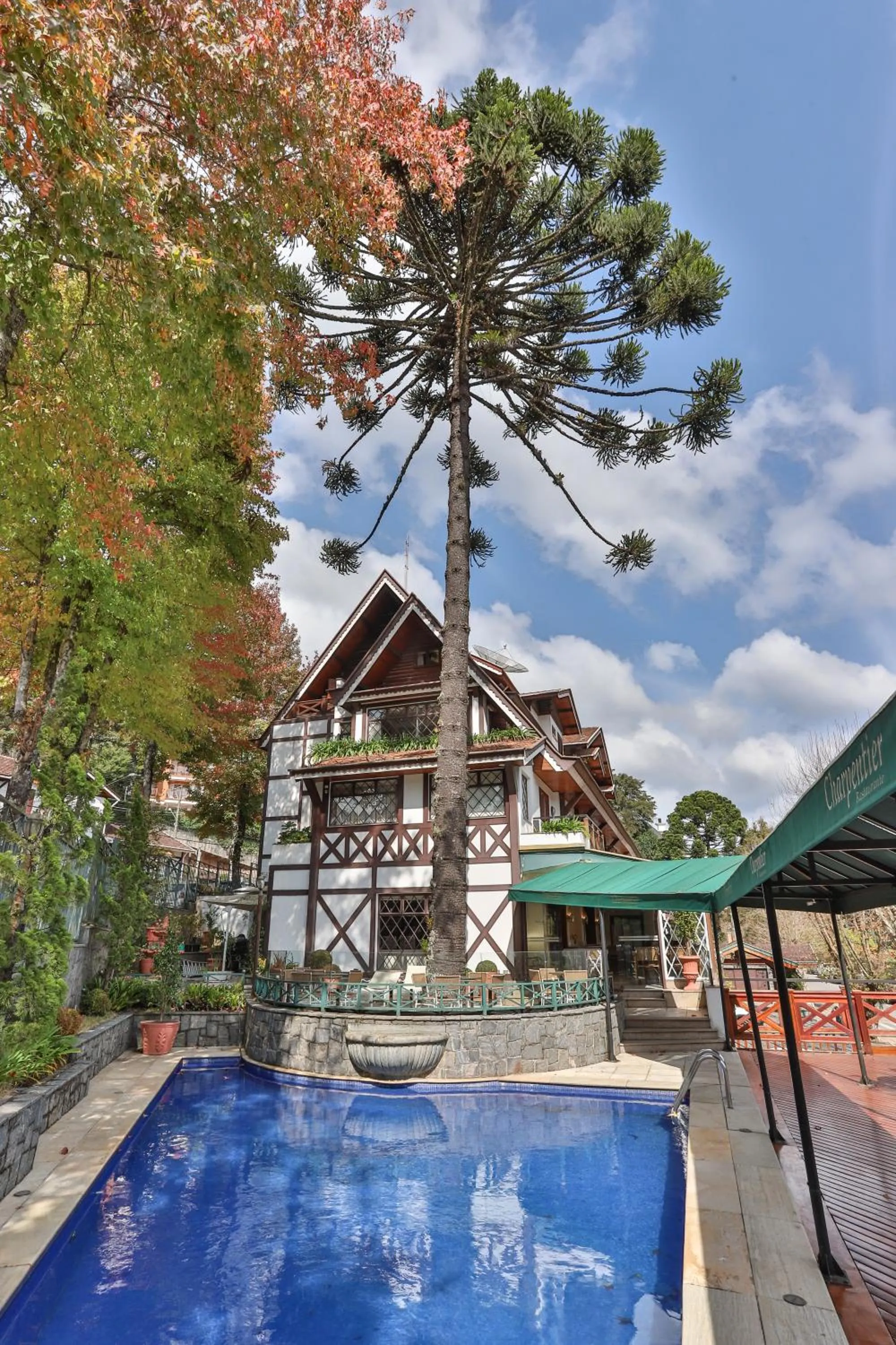 Le Suisse Elegance Hotel