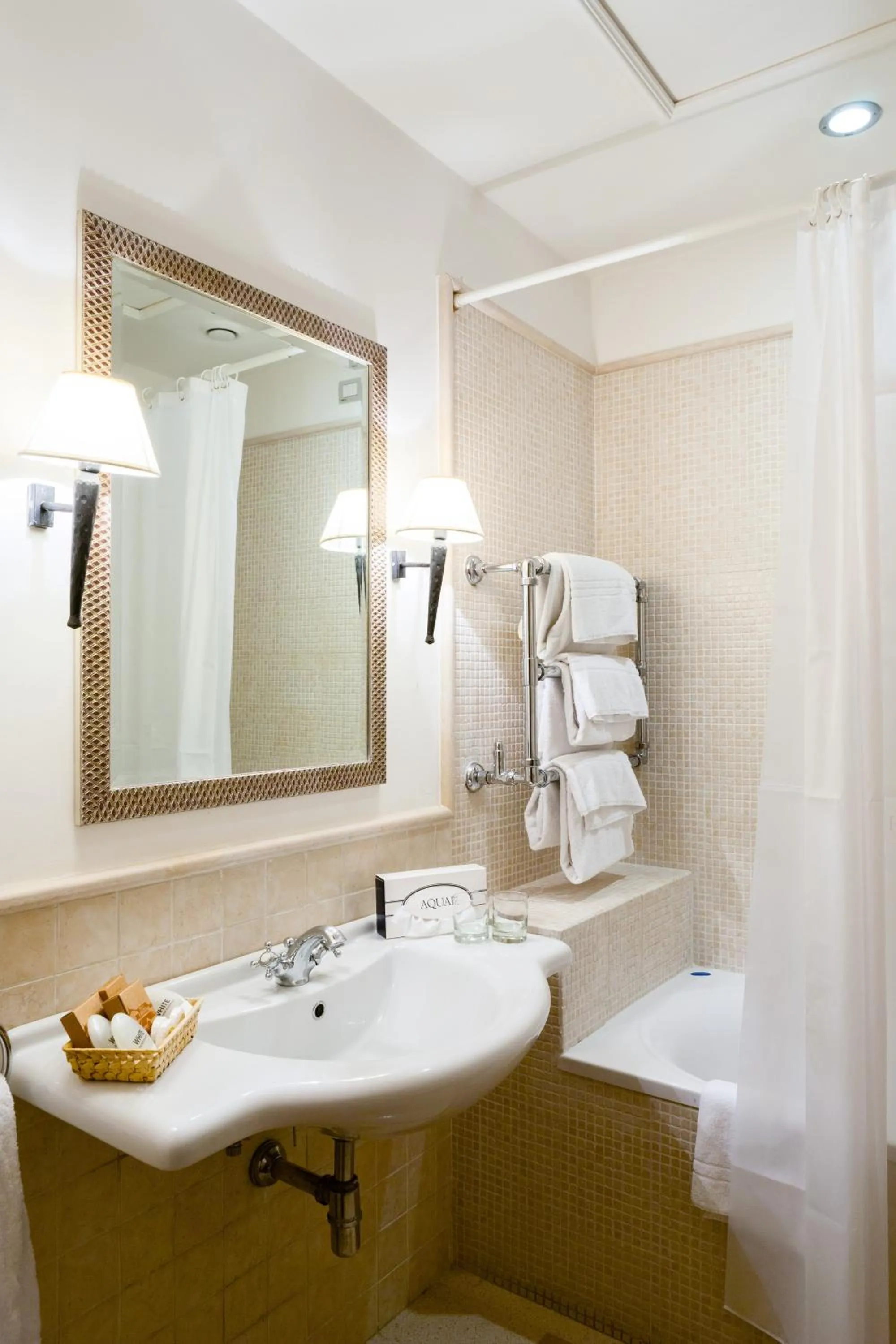 Two-Bedroom Apartment with Garden View in Hotel Selva Candida