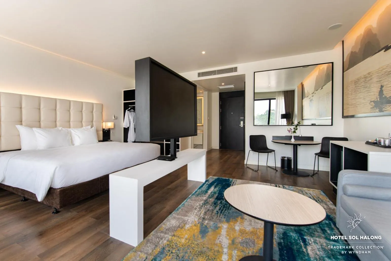 Junior Suite - Non-Smoking in Hotel Soleil Ha Long, Trademark Collection by Wyndham