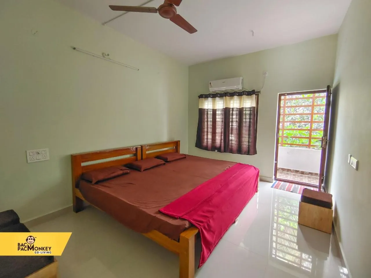 Family Room in BACPAC MONKEY COLIVING