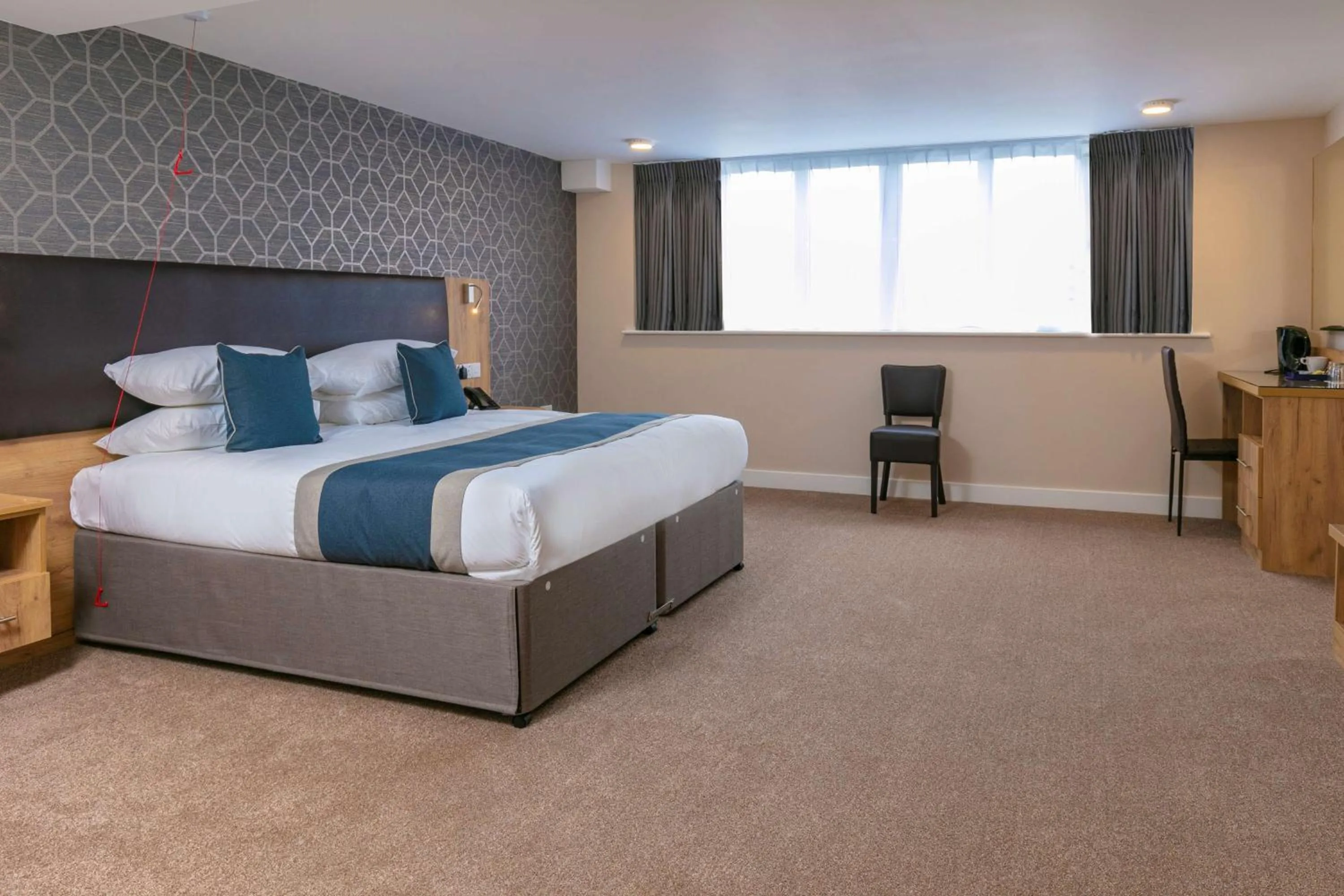 Superior Family Room with King Bed and Walk-In Shower - Disability Access in Best Western Northfields Ealing Hotel