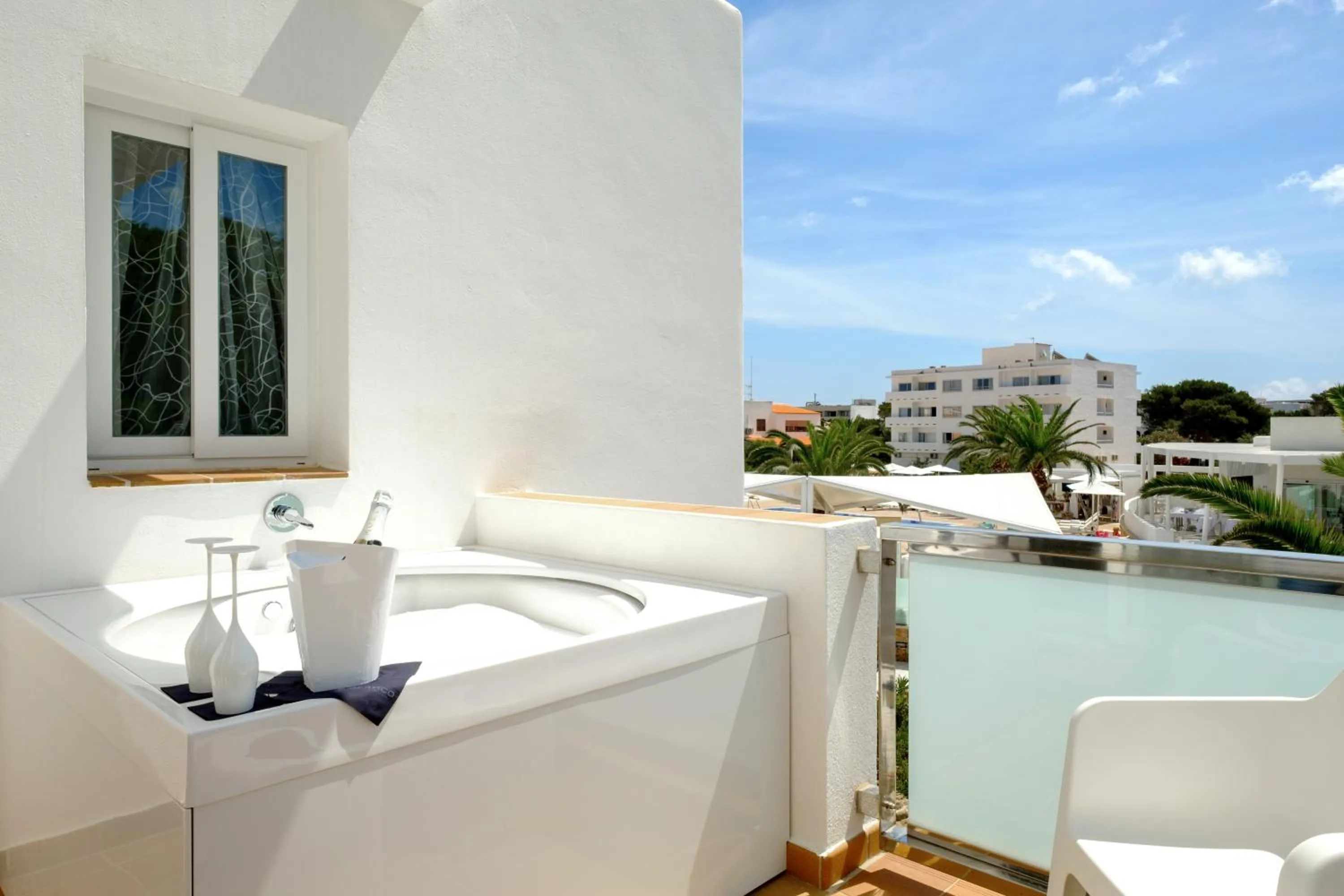 Garden Suite with Spa Bath in Blanco Hotel Formentera