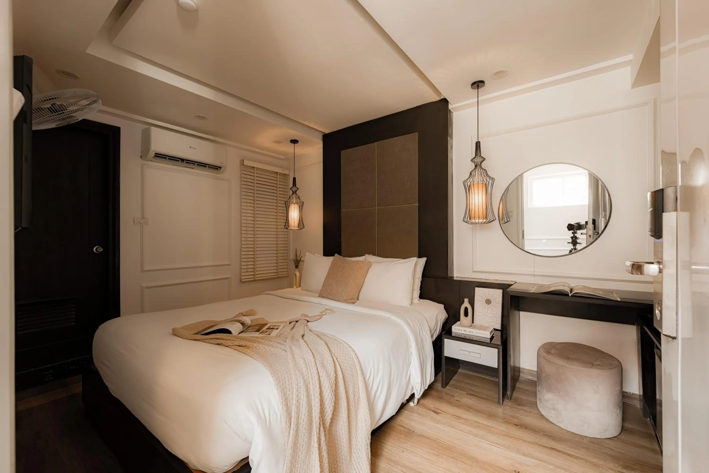 Superior Double Room in Keypad Hotel - 24 Hang Ga