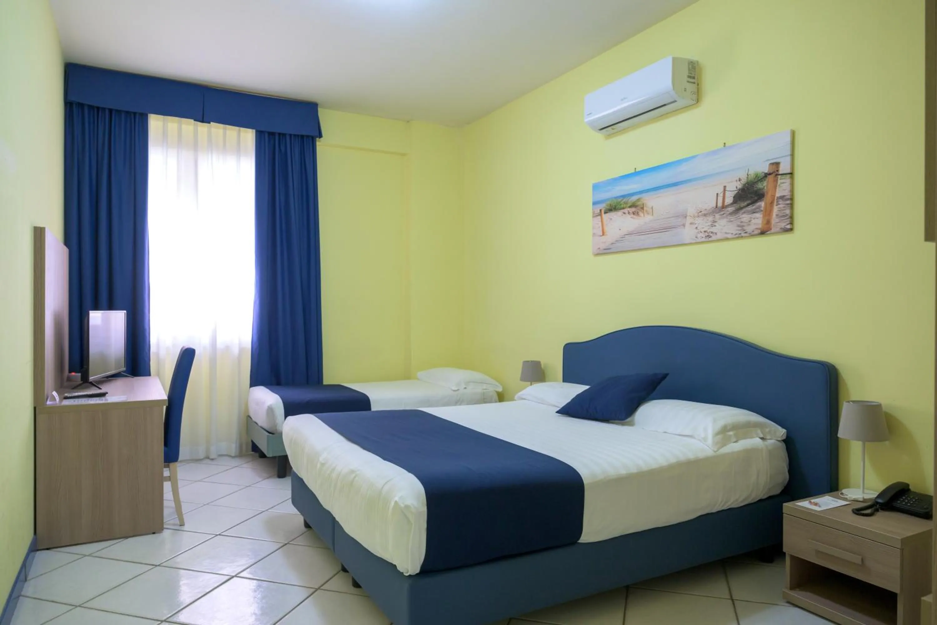 Triple Room in Hotel Centro Congressi Polo Nautico