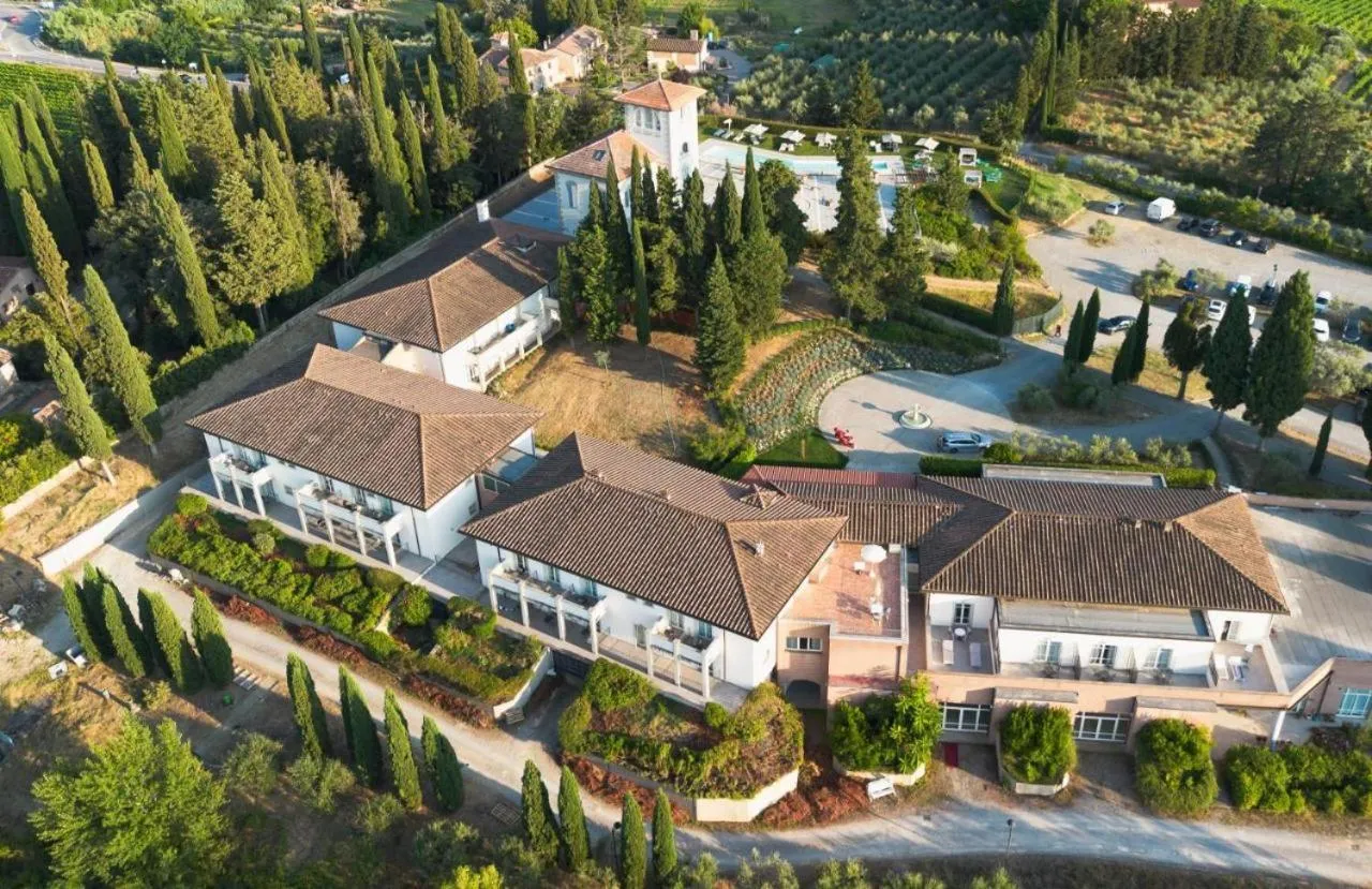 Queen Room in Cappuccina Country Resort