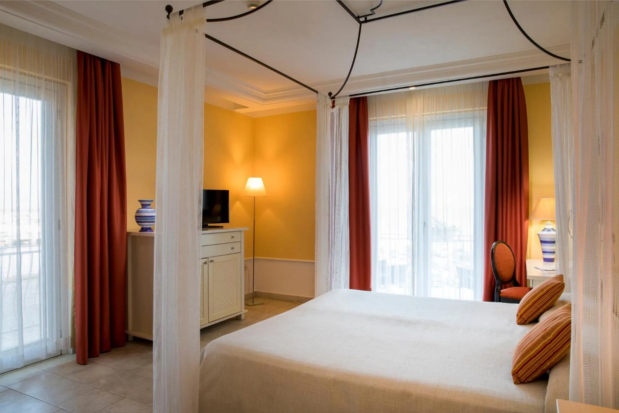 Deluxe Double Room with Sea View in Lu' Hotel Riviera - Carloforte