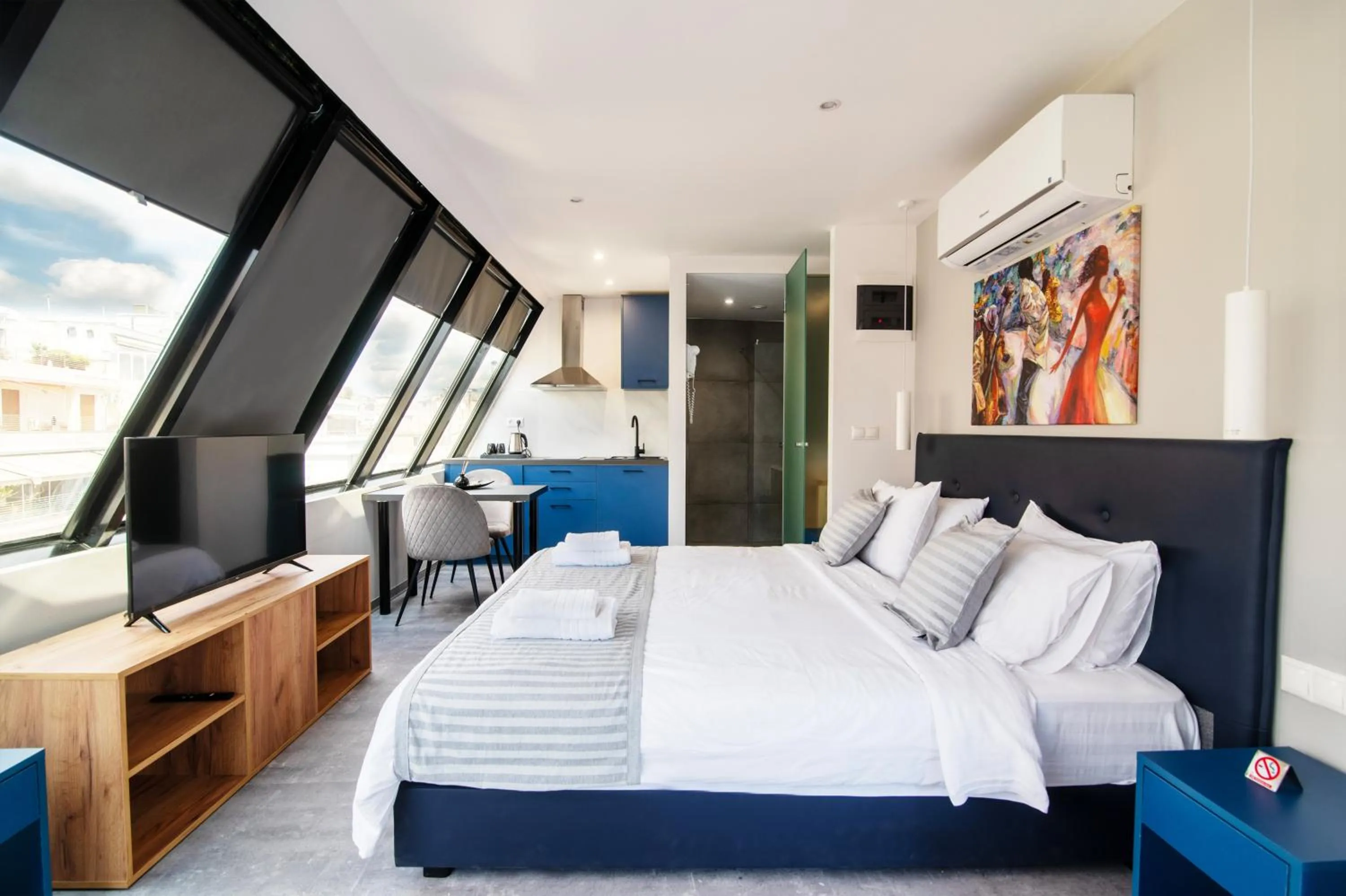 Deluxe Suite in Olvia Suites