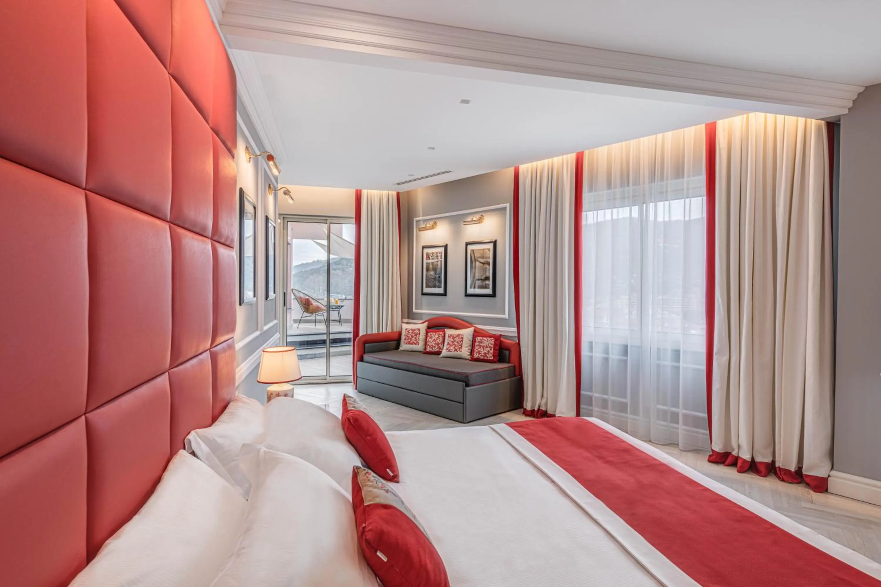 King Suite with Terrace in Hotel Vis à Vis