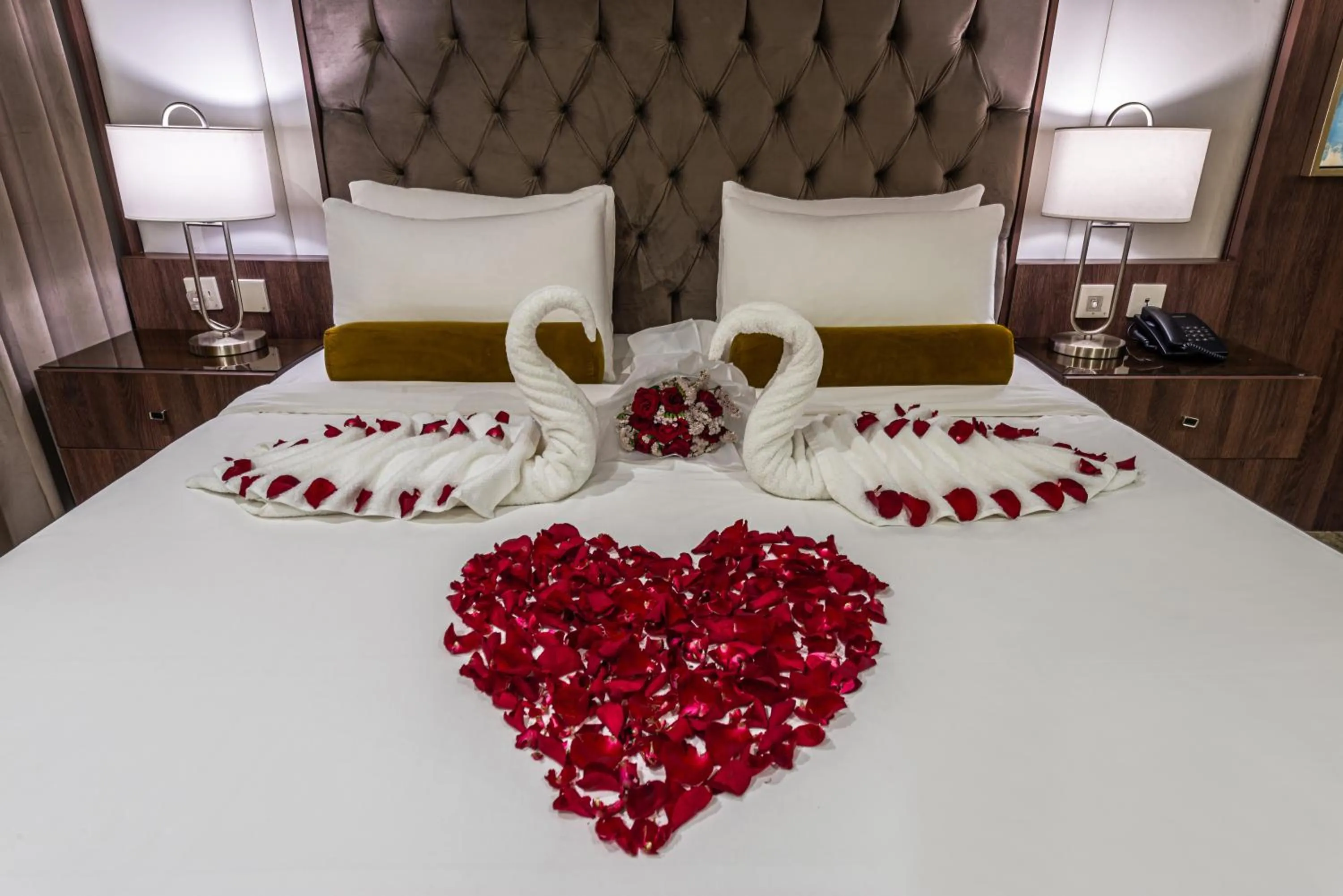 Deluxe Suite with Spa Bath in Abha Gardn Millennium Hotel