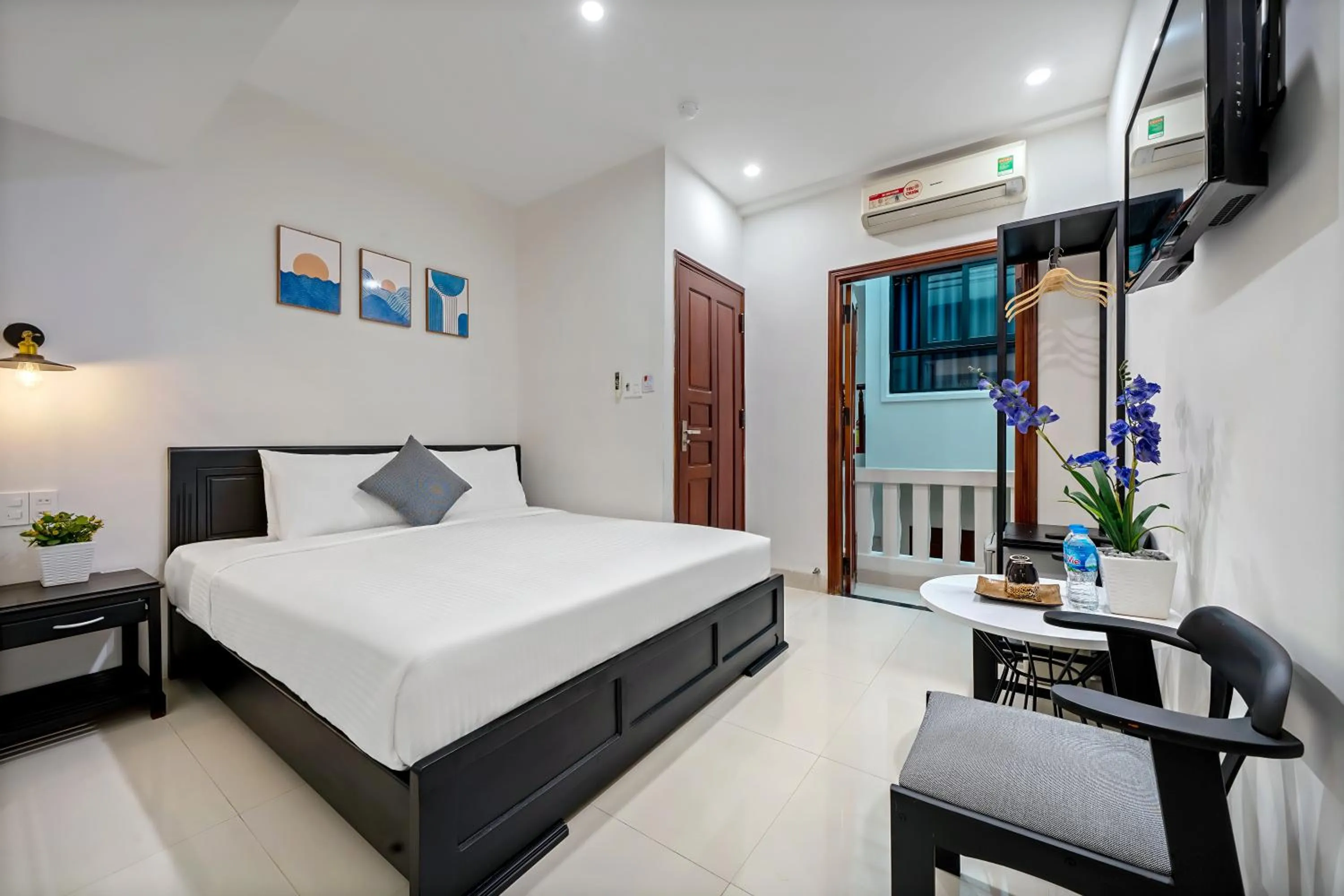 Deluxe Double Room with Balcony in 1 Stop Dory Hotel