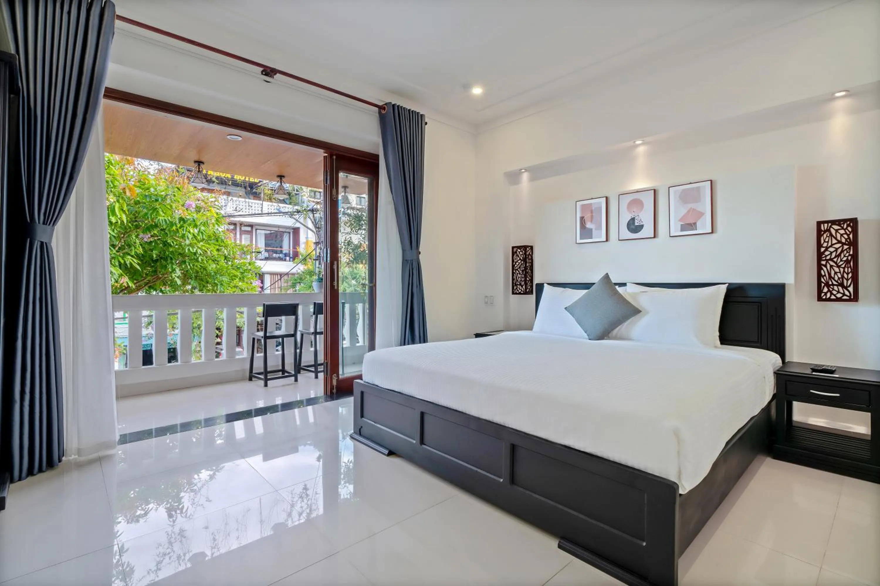 Deluxe Double Room with Balcony in Dory Hotel