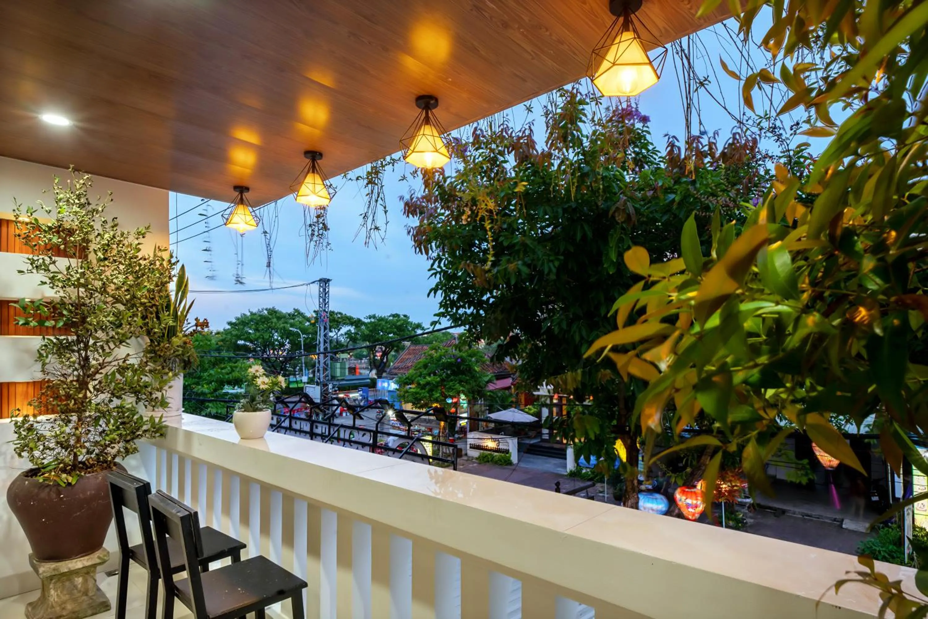 Deluxe Double or Twin Room with Balcony in 1 Stop Dory Hotel