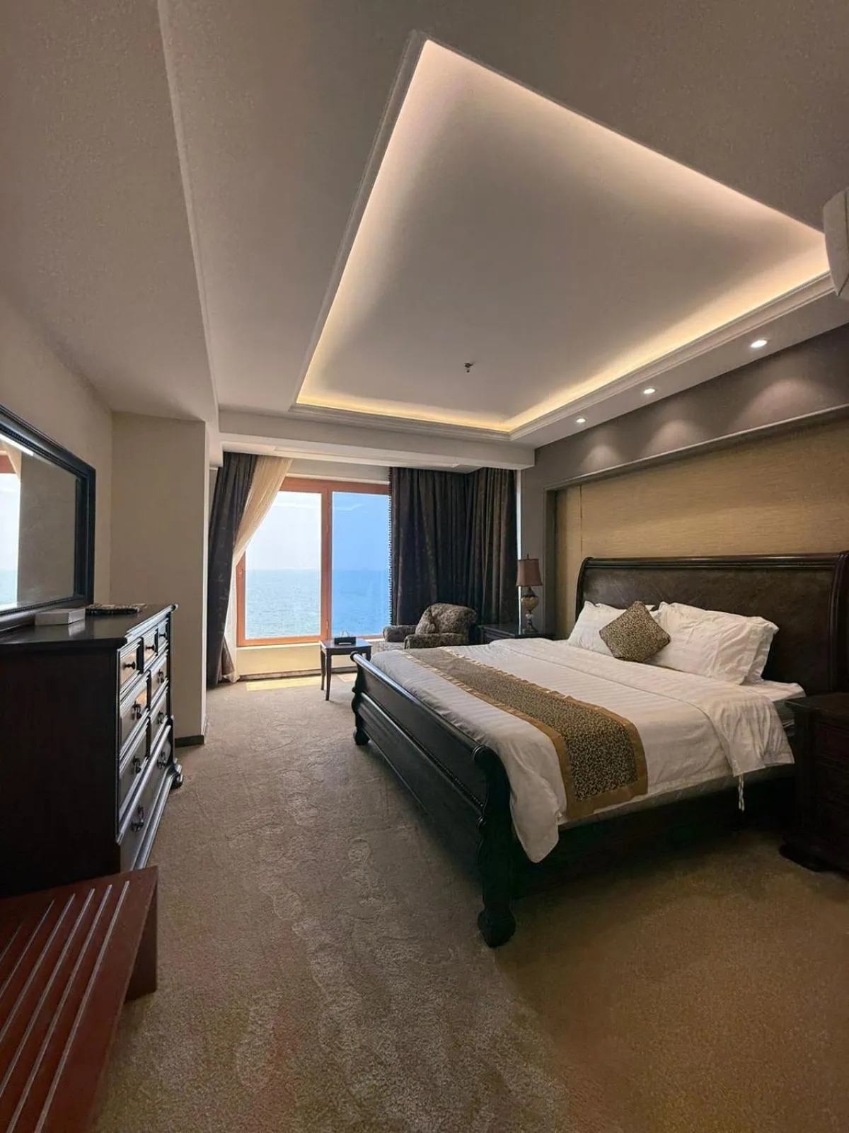 King Suite with Sea View in Al-Borg Al-Watheer Serviced apartments