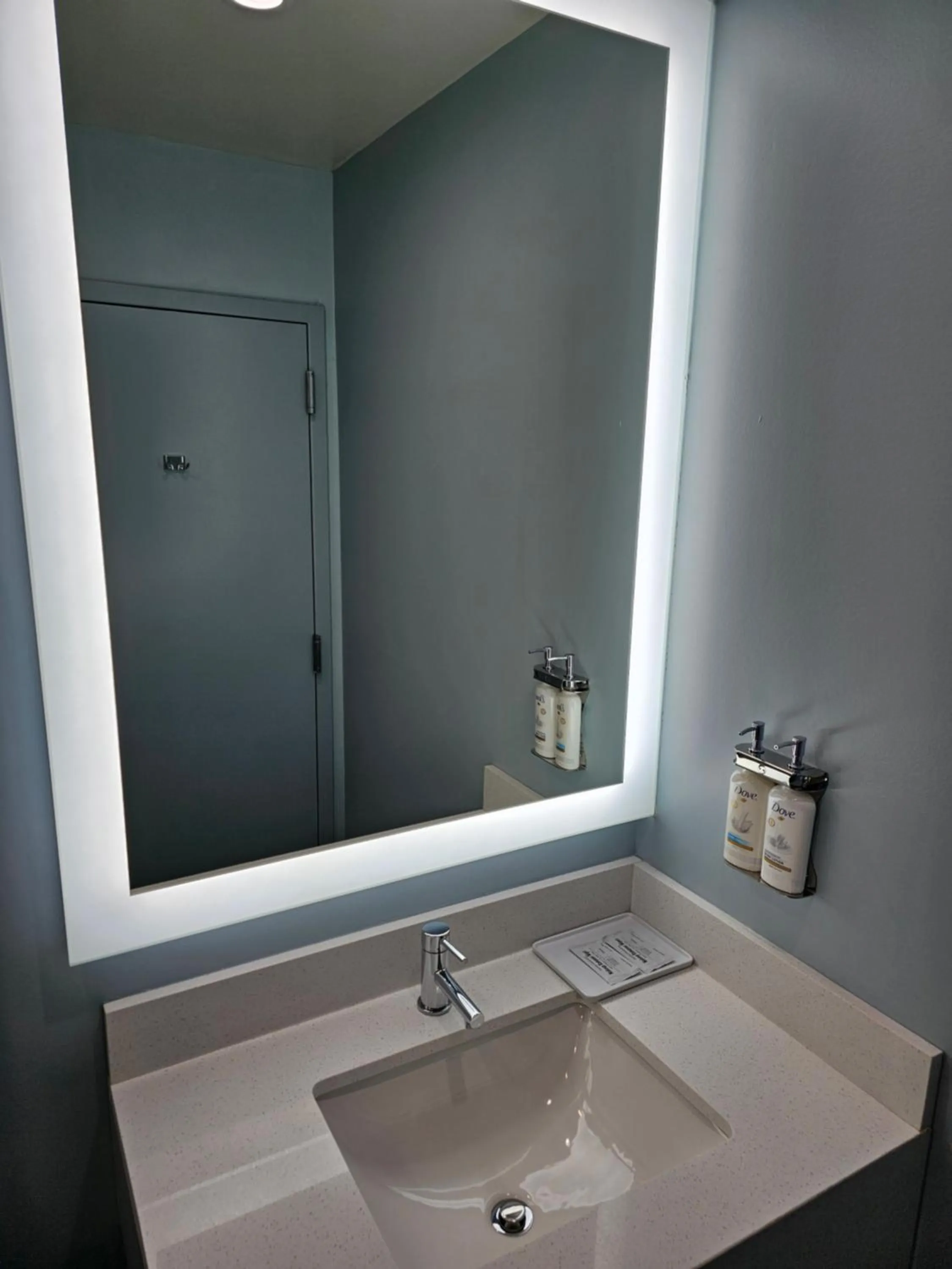 Queen Room in 112 Motel