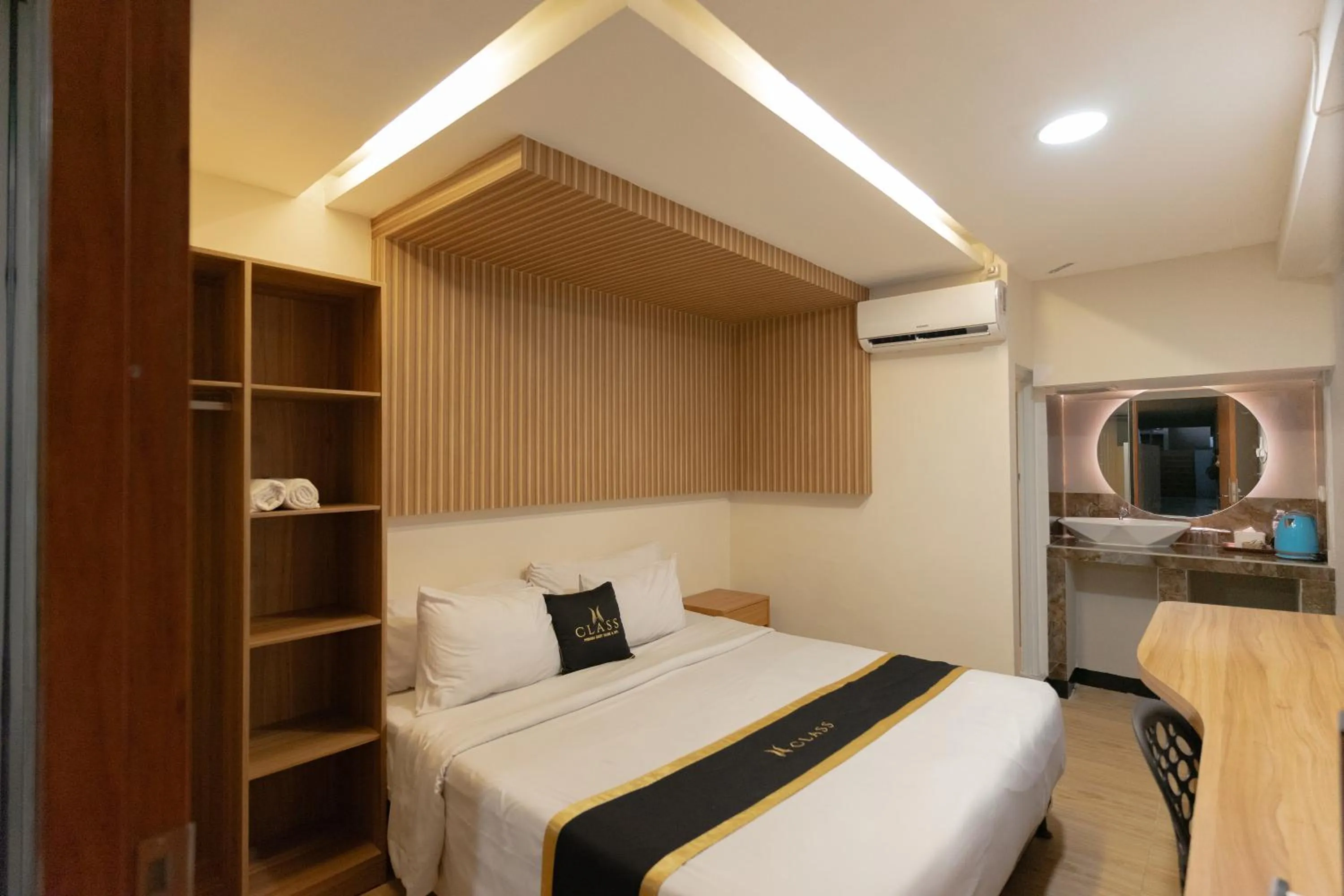 Budget Double Room in Class Premium Guest House