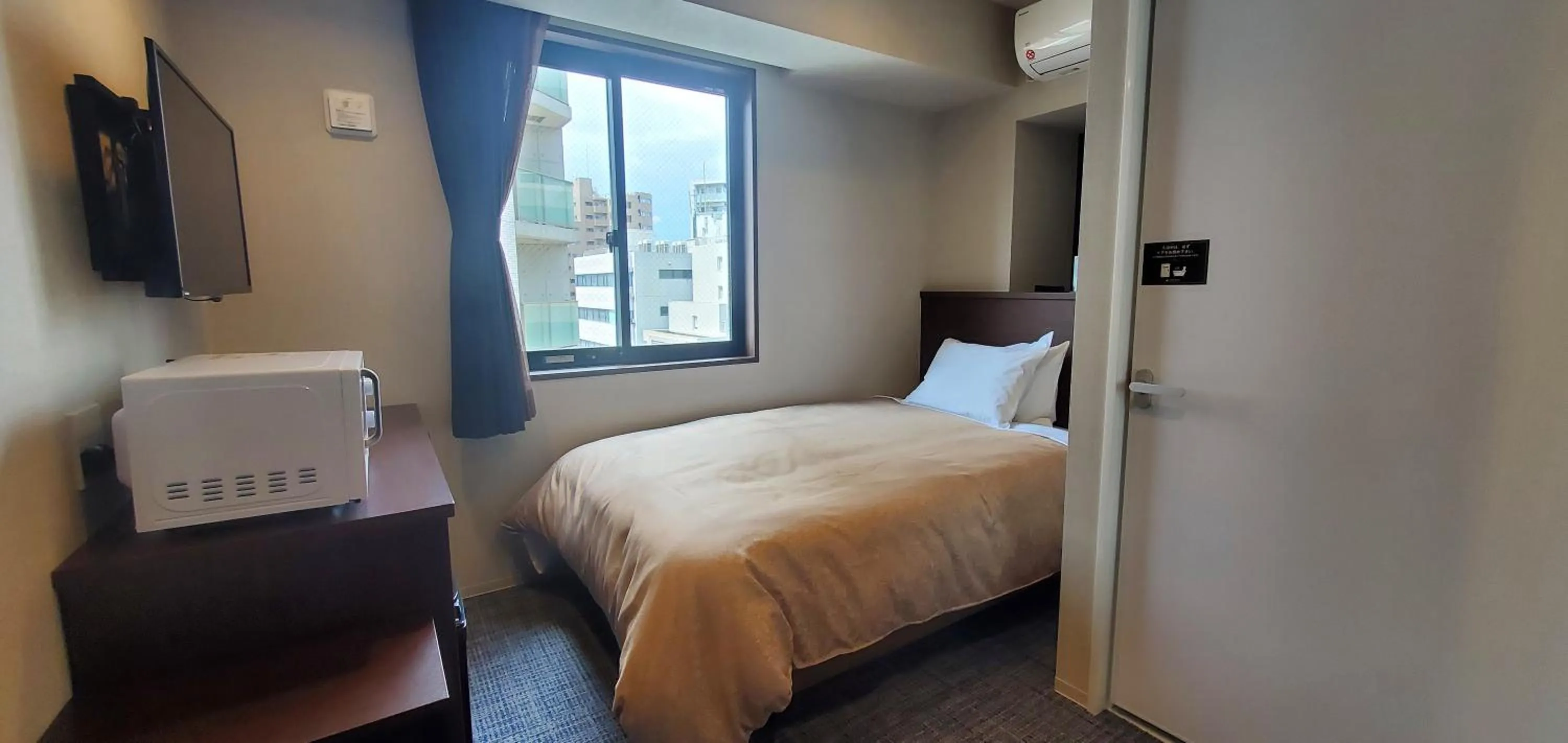 Double Room with Small Double Bed - single occupancy - Non-Smoking in HOTEL LiVEMAX Kamata Ekimae