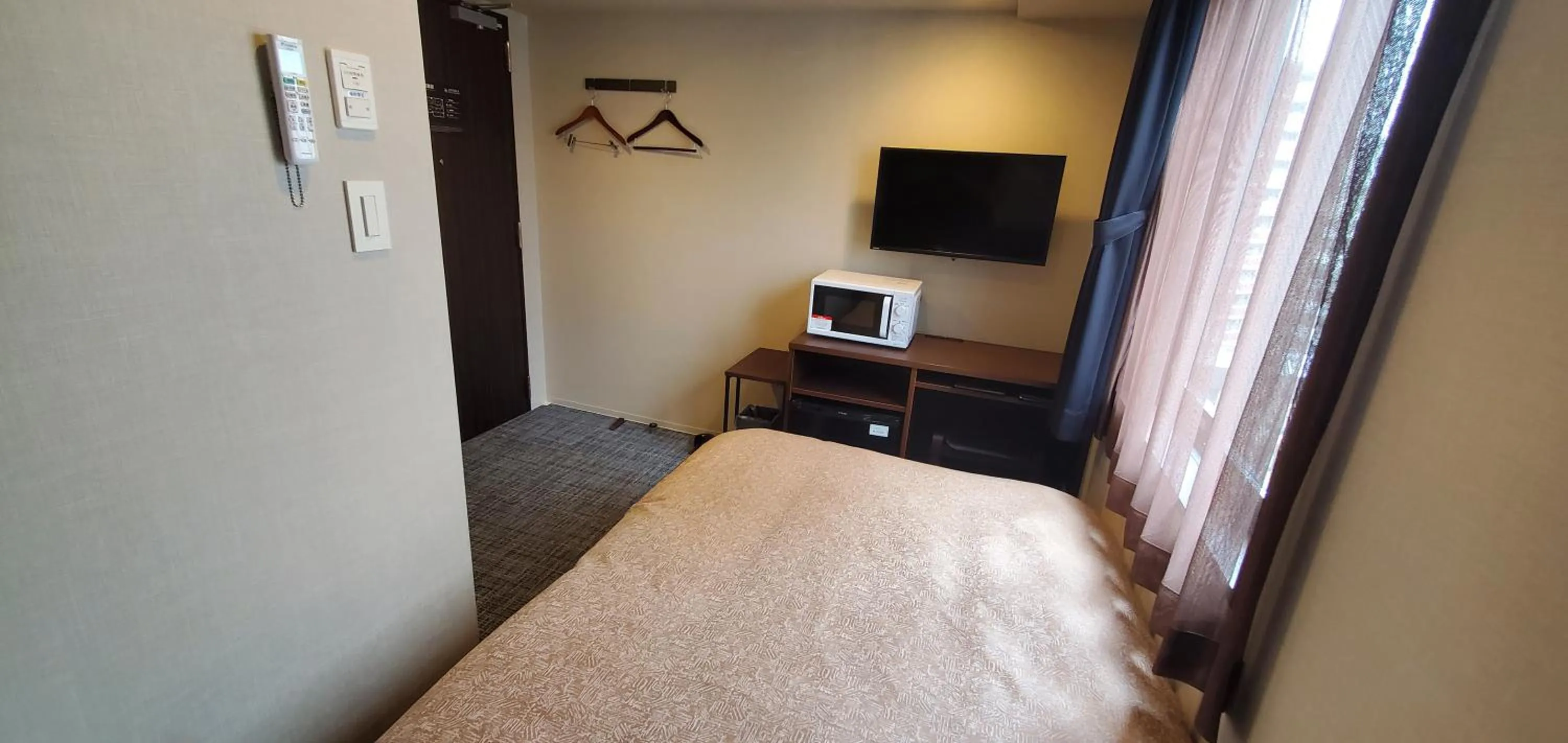 Double Room with Small Double Bed - single occupancy - Smoking in HOTEL LiVEMAX Kamata Ekimae