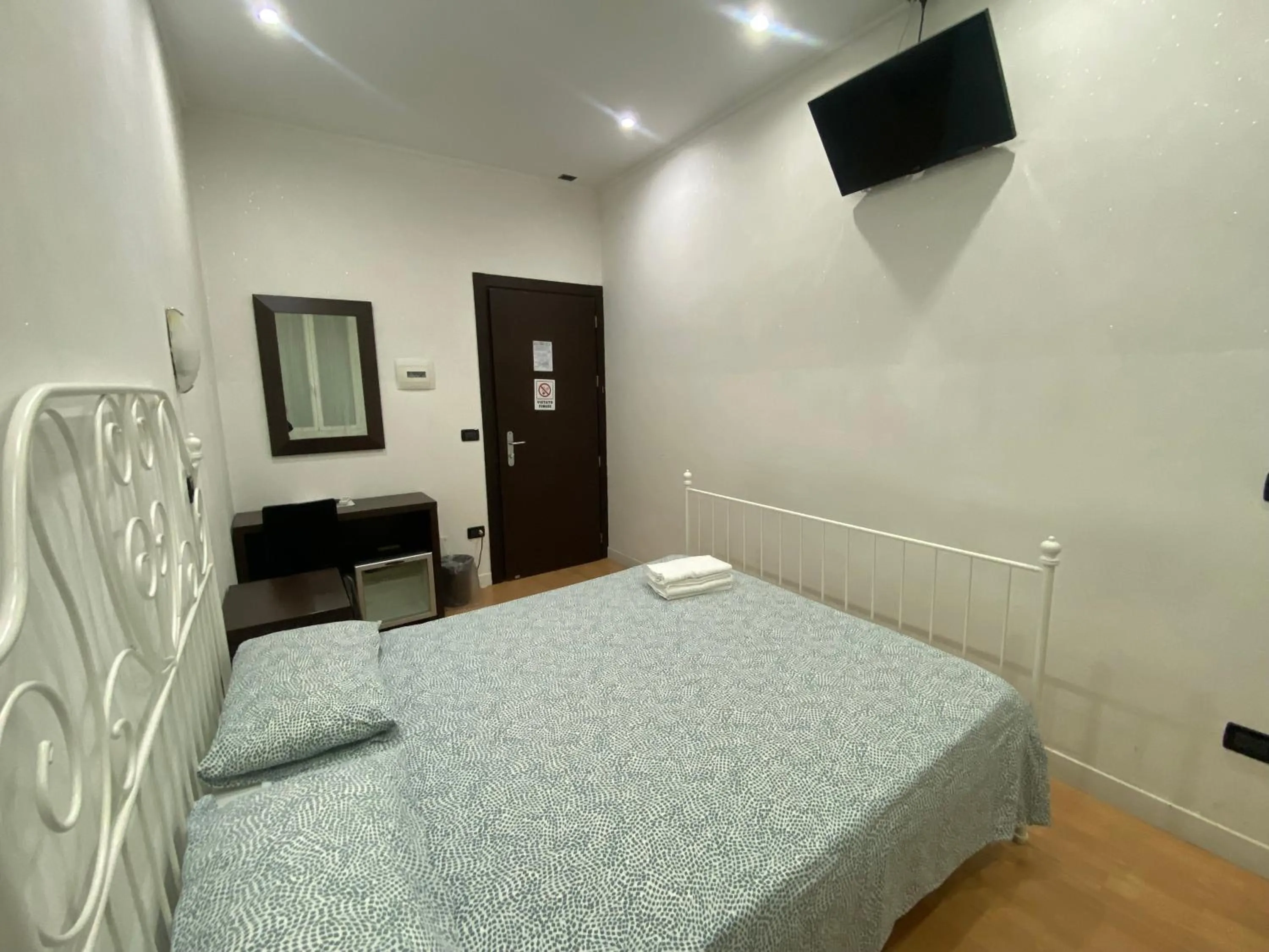 Large Double or Twin Room in Memole Inn Sanremo