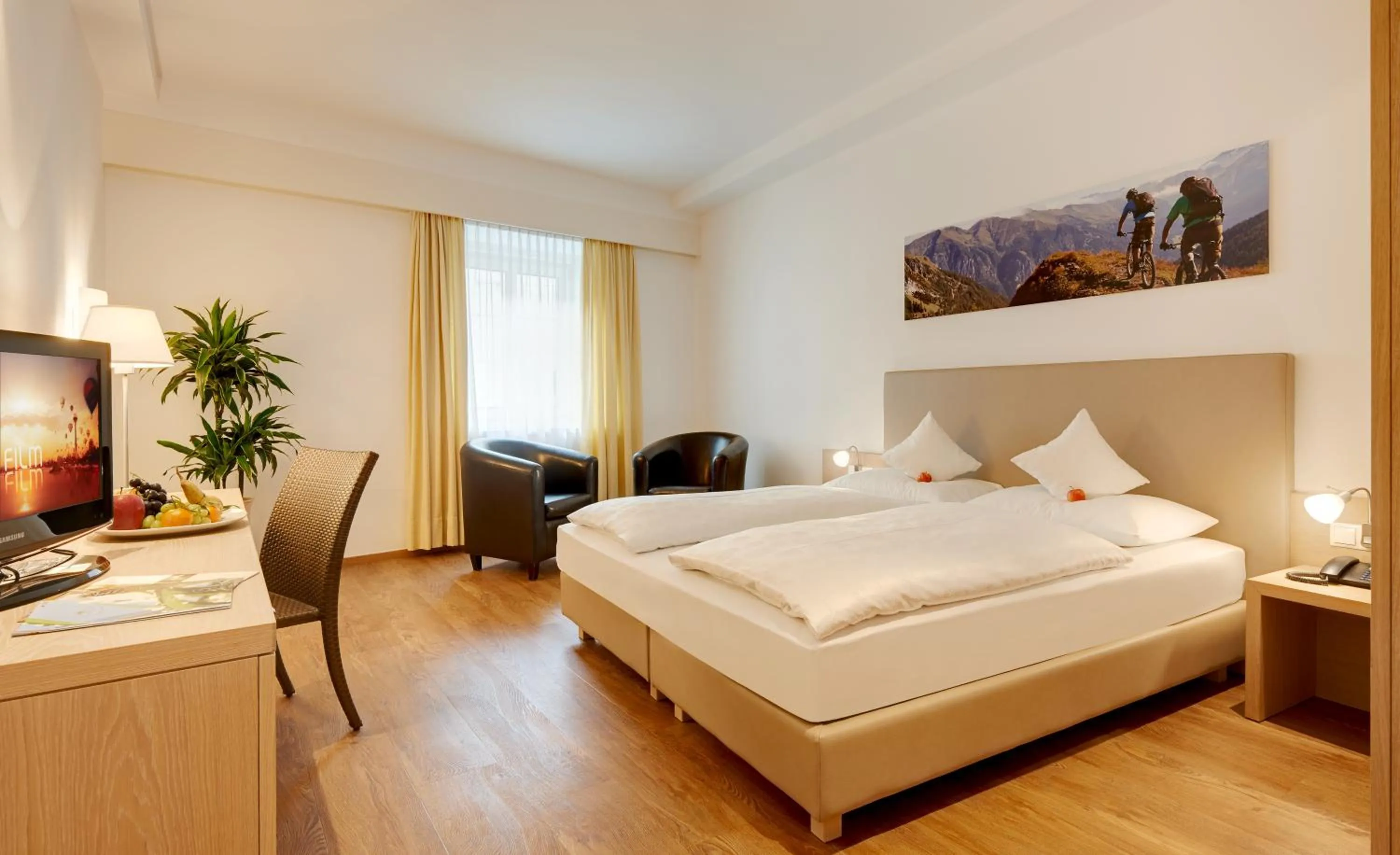 Basic Double or Twin Room - single occupancy in KRONE eat drink stay